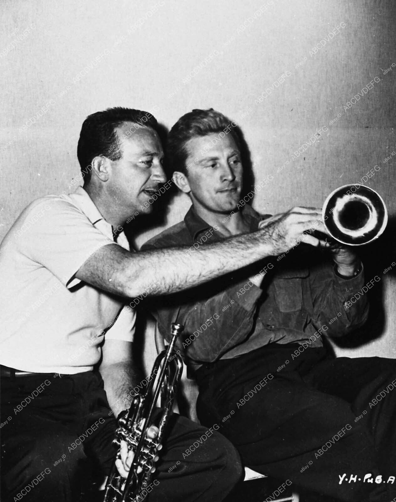 2715-13 candid Harry James Kirk Douglas behind scenes Young Man with a Horn 2715