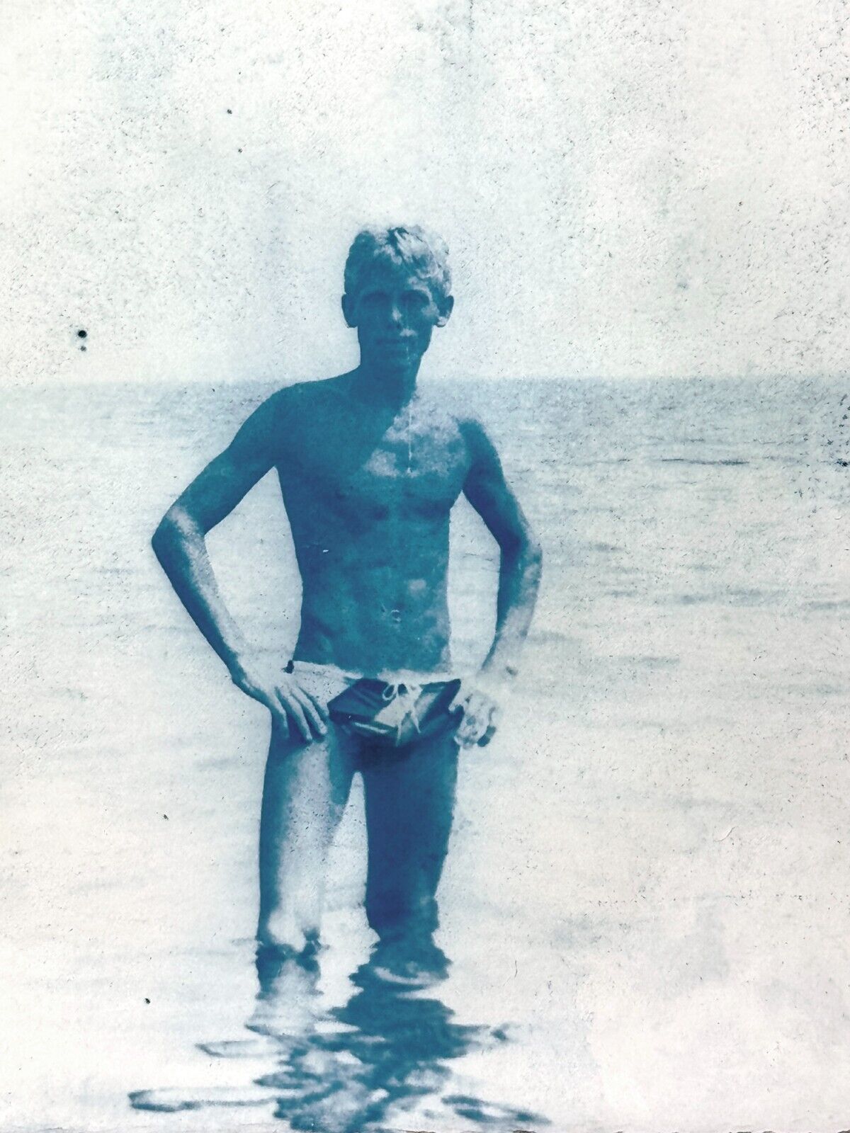 1960s Young Muscular Shirtless Man Beefcake Bulge Trunks Gay Int VINT B&W PHOTO