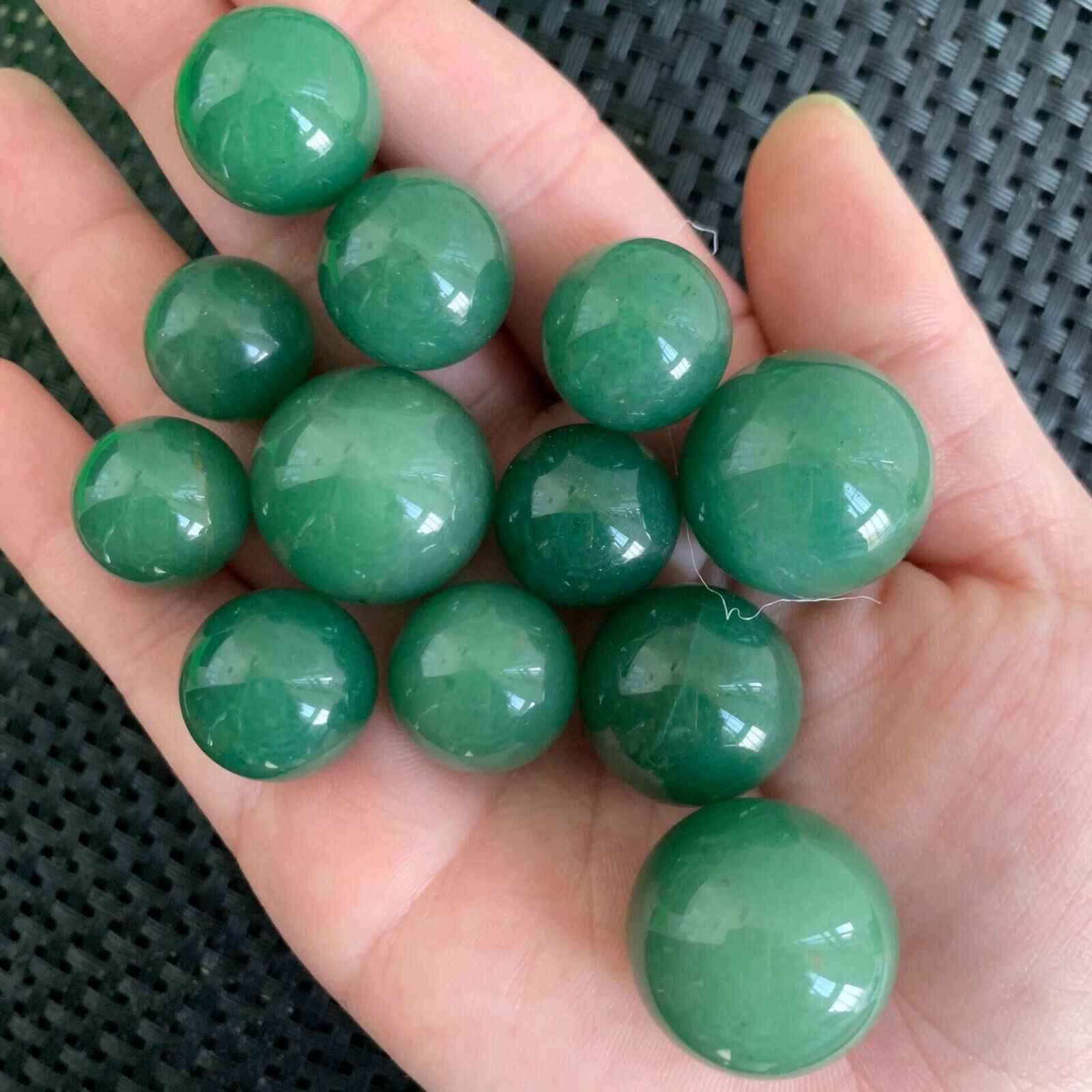8-12pcs 100g Green Aventurine Sphere Ball Small Size Quartz Crystal Randomly.