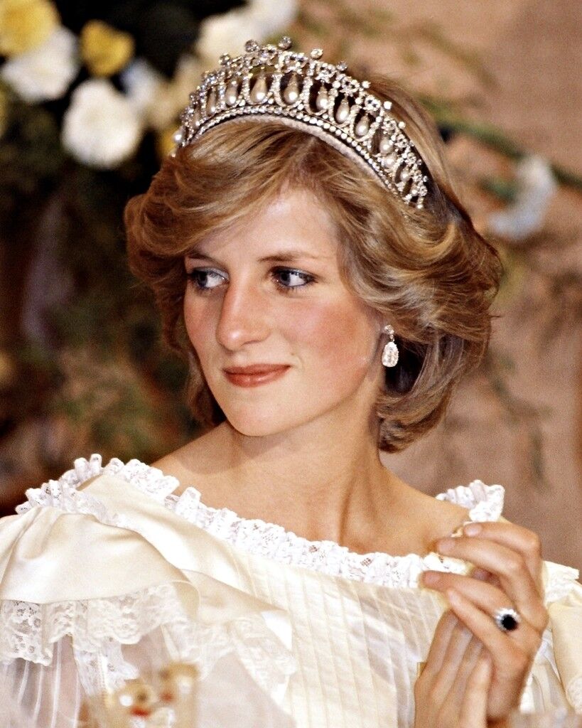 New 8x10 Photo: Diana, Princess of Wales of Great Britain and the United Kingdom