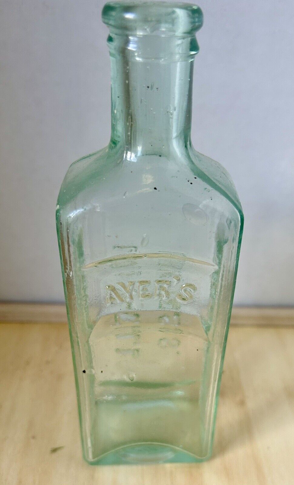 Ayer\'s Cherry Pectoral Lowell Mass Bottle 1800s P3 Green 7 in x 2 in