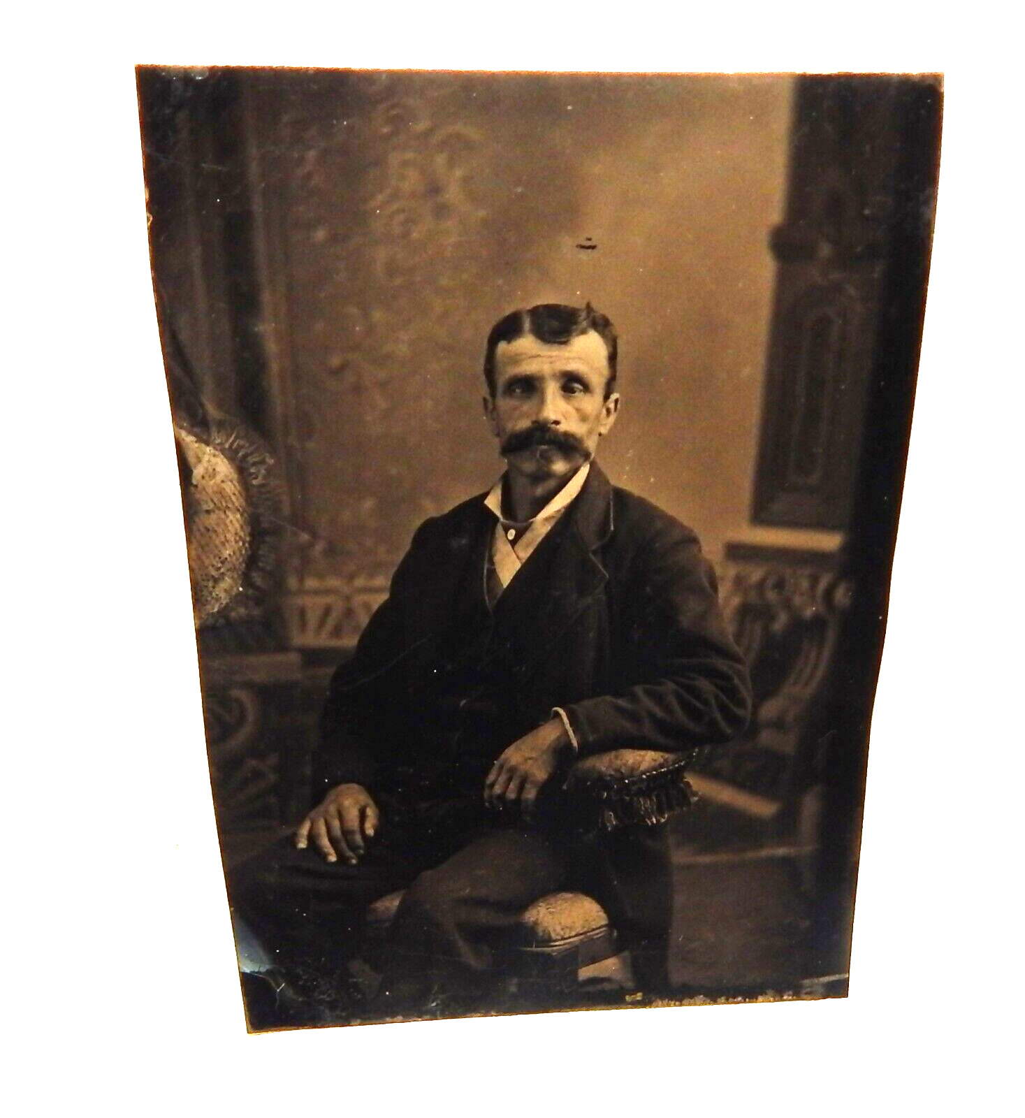 Antique Civil War Era Tin Type Photograph - Man Wearing Medal?