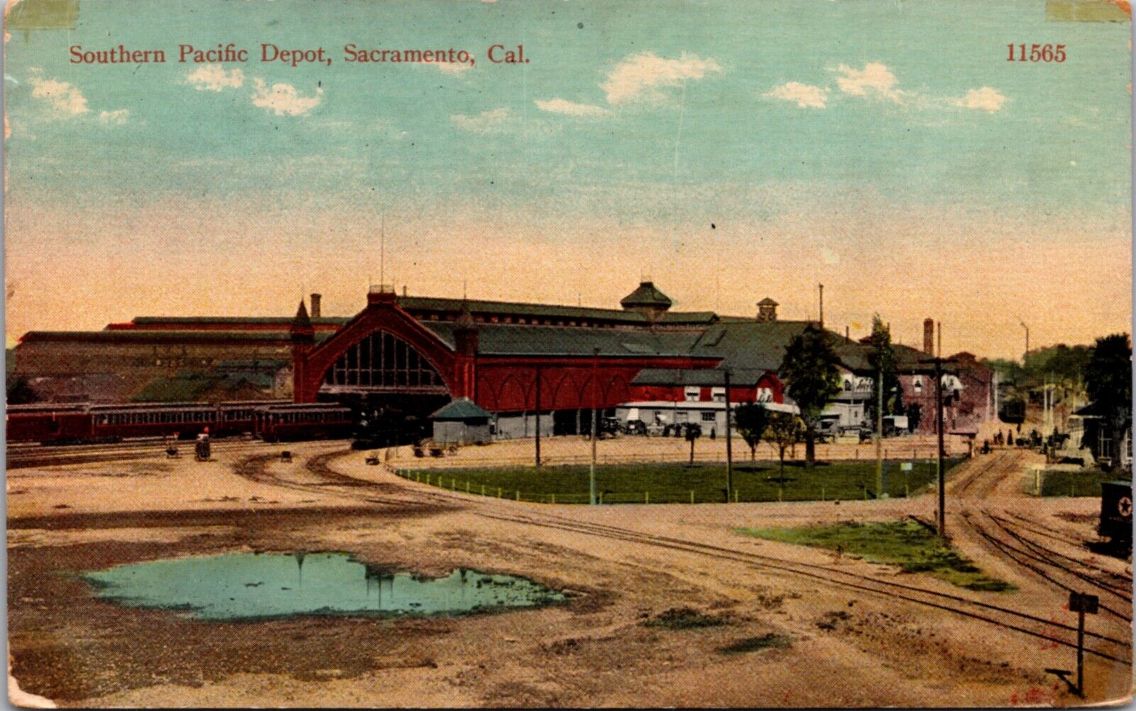 Postcard Southern Pacific Railroad Depot in Sacramento, California