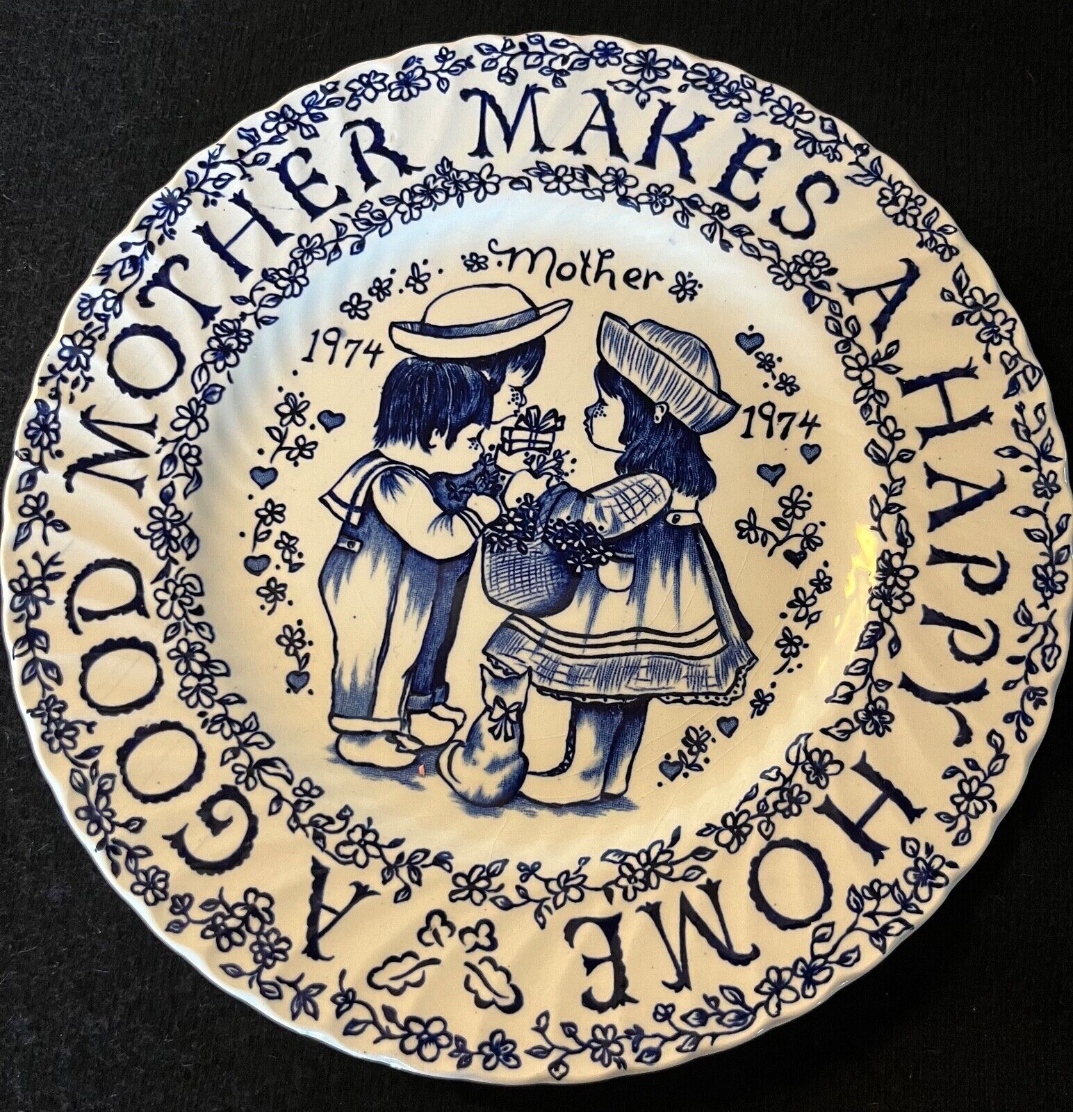 Vintage Norma Sherman Mothers Day Plate Crownford, England. 
