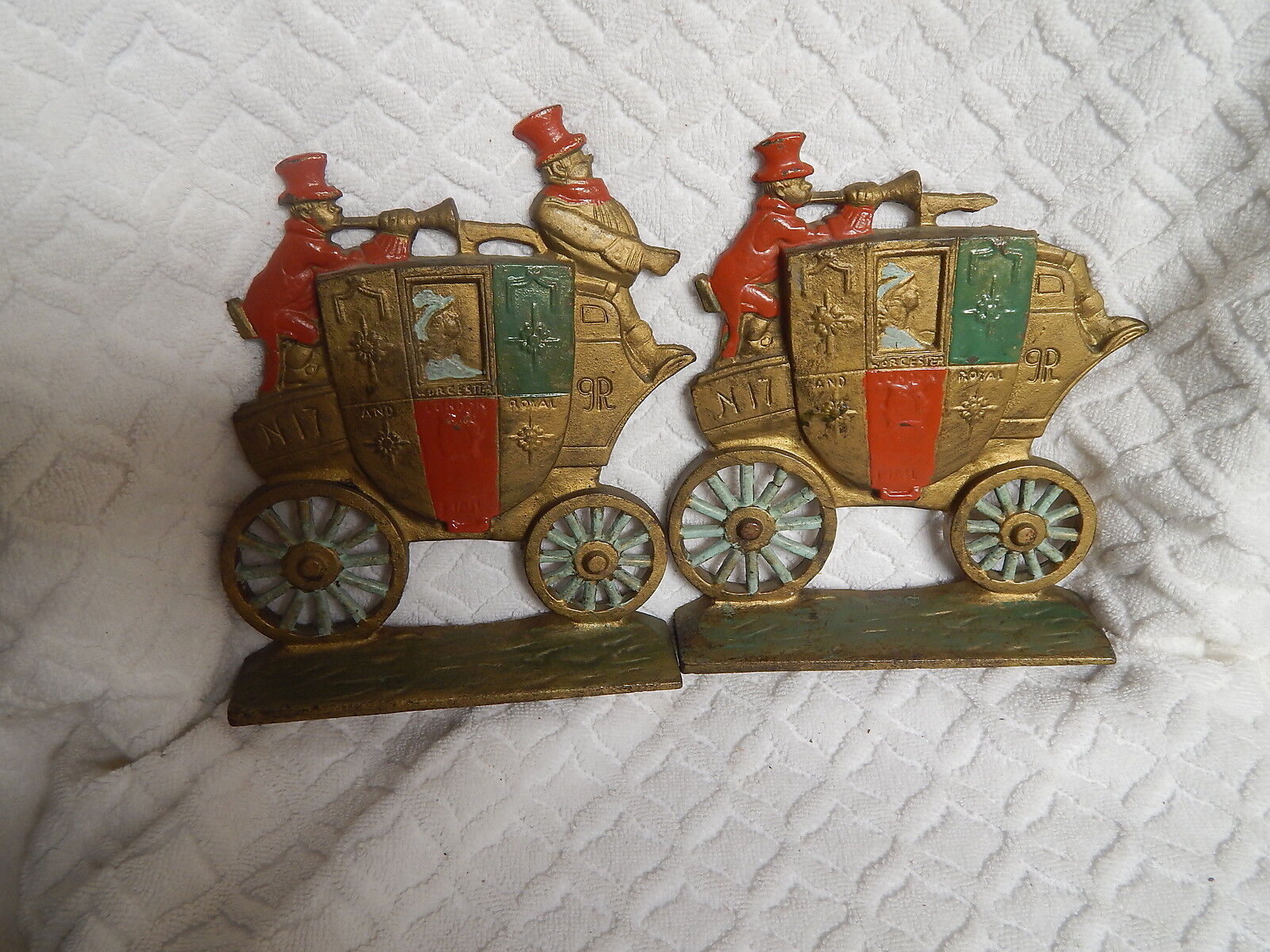 ANTIQUE ENGLISH 1910\'s NUYDEA ROYAL MAIL  CARRIAGE  IRON PAINTED BOOKENDS