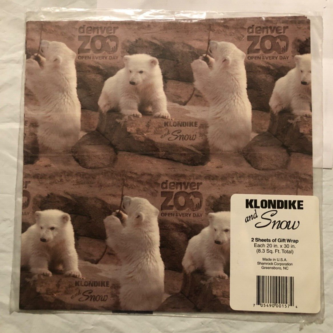 Klondike and Snow Wrapping Paper Polar Bear Cubs Eisbär Denver Zoo