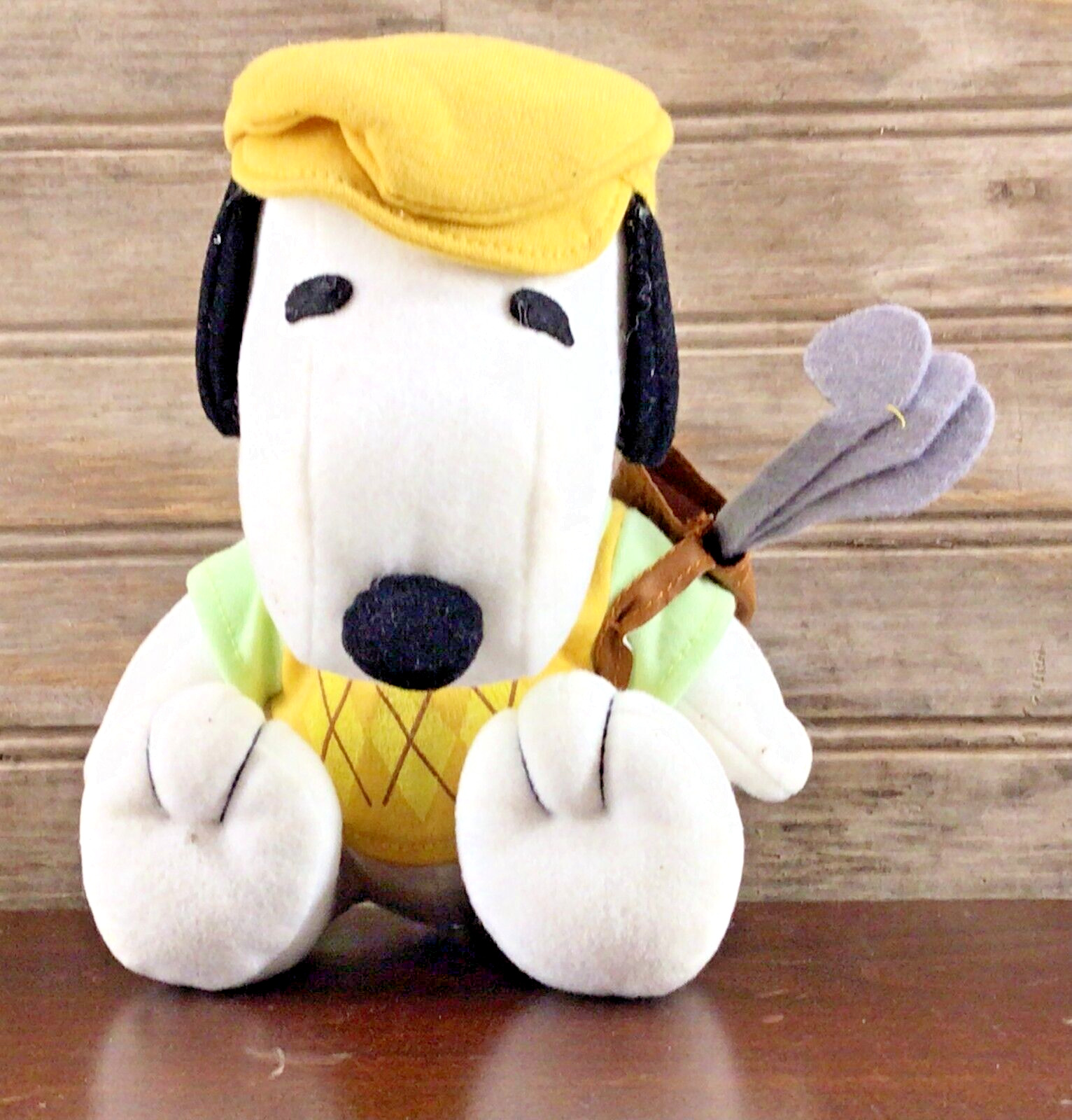 Snoopy Golfer with Golf Clubs MetLife Peanuts Snoopy Plush with Hat NEW