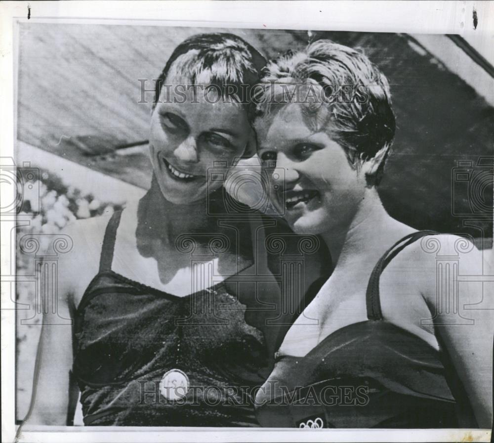 1960 Press Photo Ingrid Kramer & Paula Jean Divers. - RRQ46947