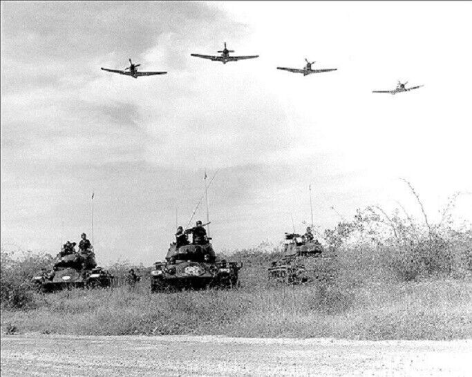 A-1 Skyraider making low pass over Tanks & Soldiers 8x10 Vietnam War Photo 606