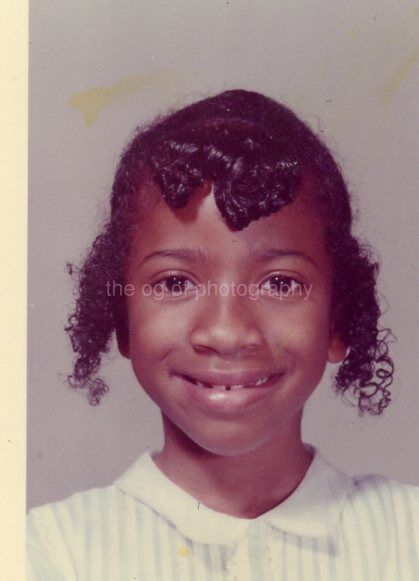 YOUNG AMERICAN GIRL Color SMALL PORTRAIT FOUND  PHOTO Vintage  44 LA 89 F
