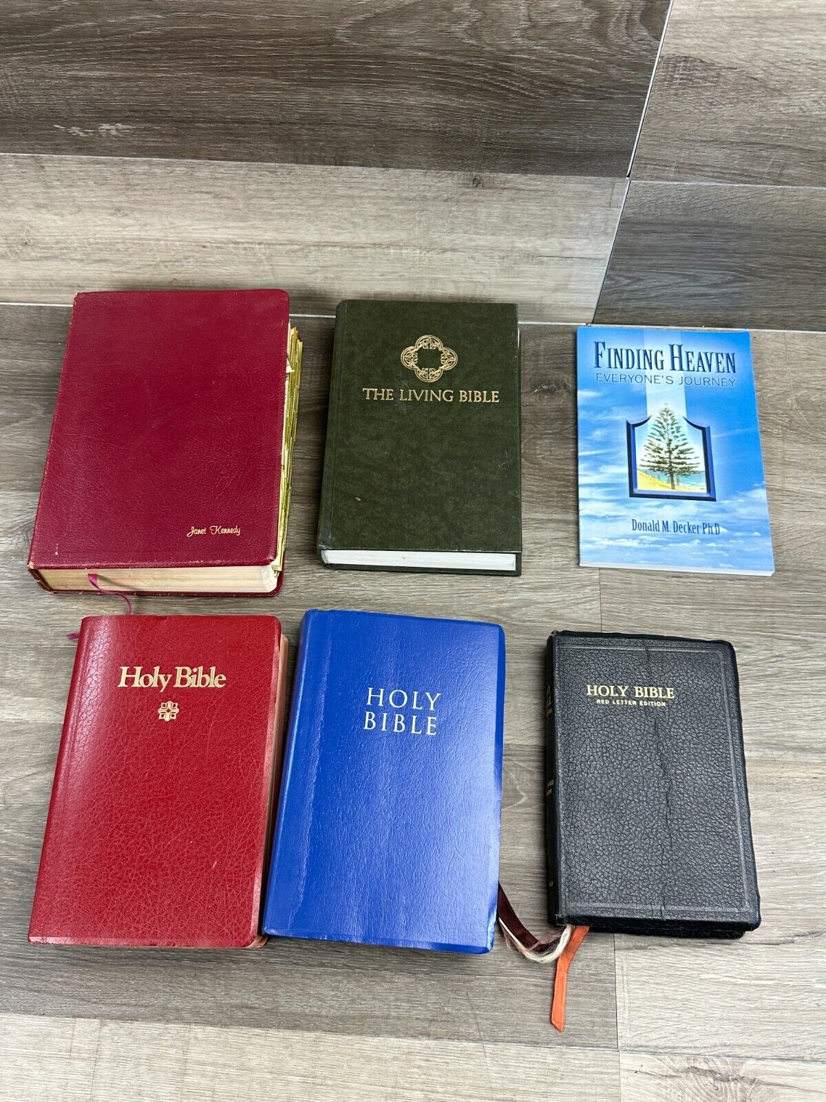 Lot of 6 Holy Bible KJ Version The Living Bible Red Letter Old/New Testament
