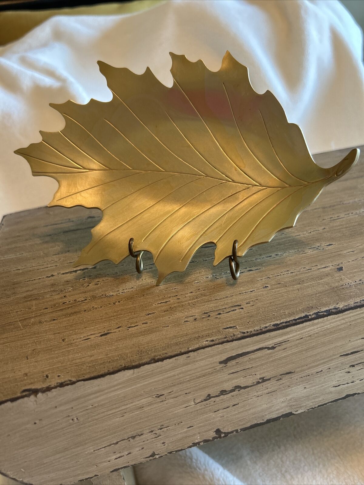 Vintage Neocraft by Everlast Gold Tone Maple Leaf, 7” Long, Great Fall Decor