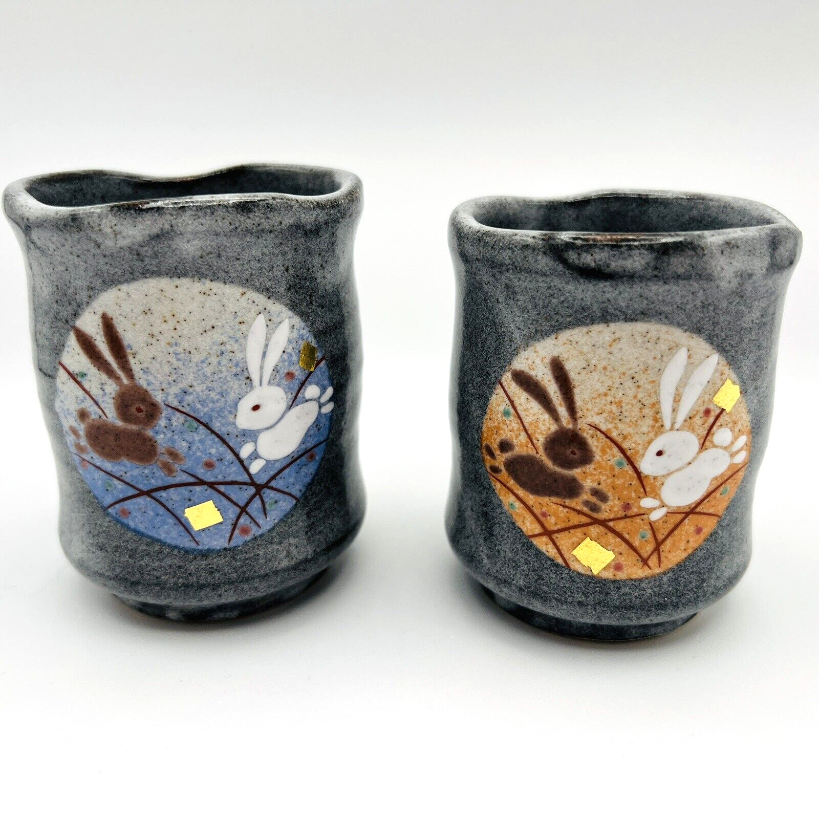 Kutani Yaki Ware 2 Pottery Tea Cups Yunomi Usagi Rabbits Made in Japan Gift Box
