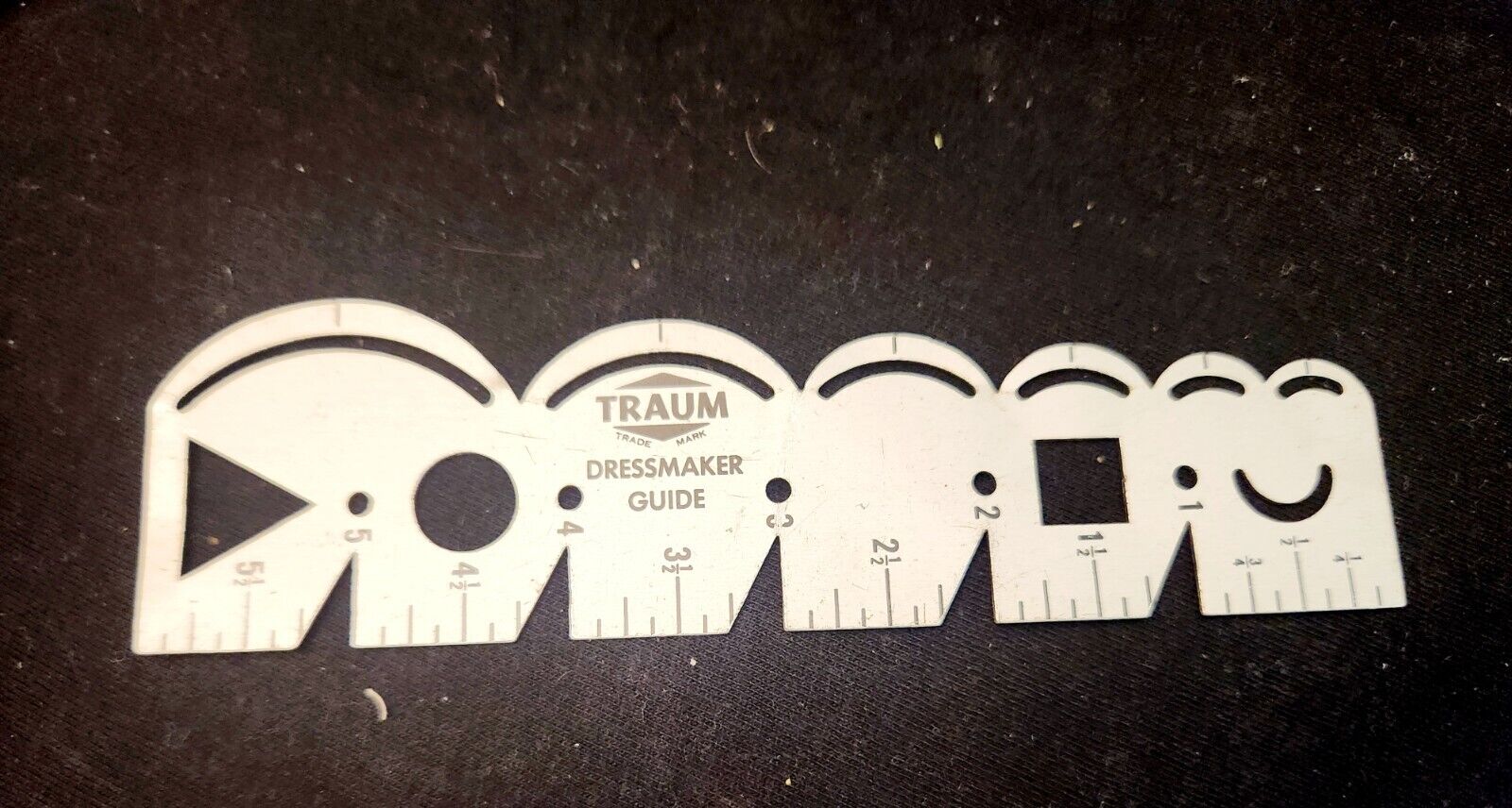 Vintage Traum Dressmaker Guide, Double Sided, Silver, 6\