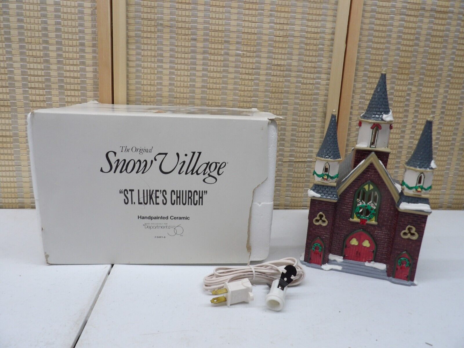 Dept 56 Original Snow Village 1992 ST. LUKE'S CHURCH #54216 w/ Light Cord
