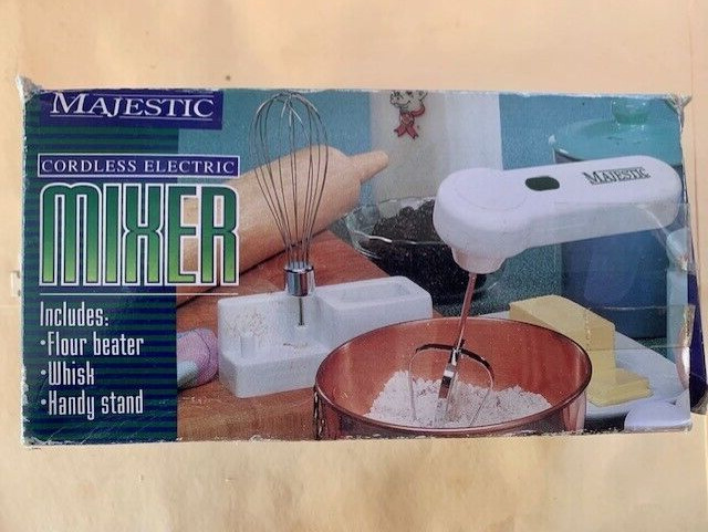 MAJESTIC Battery Operated Cordless Hand Mixer