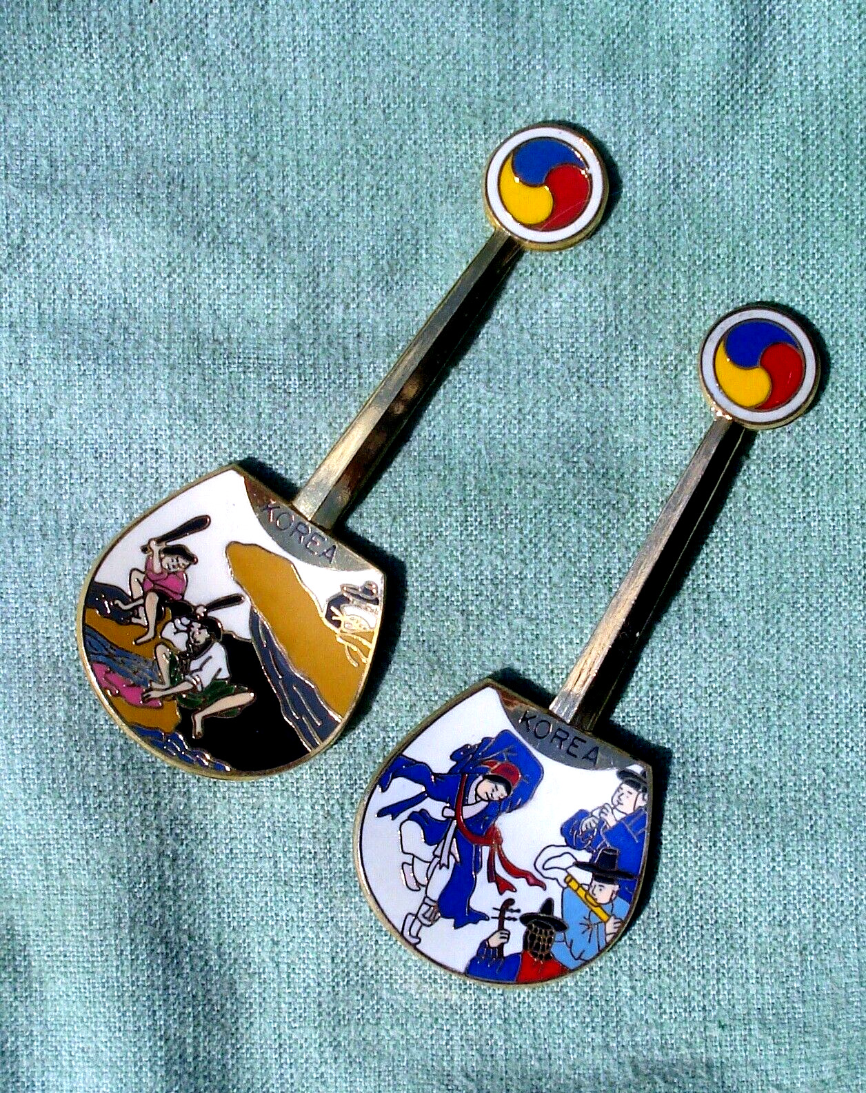 Pair of Cloisonne Miniature Collector Spoons Korean Culture Goldtone 3.5 Inch