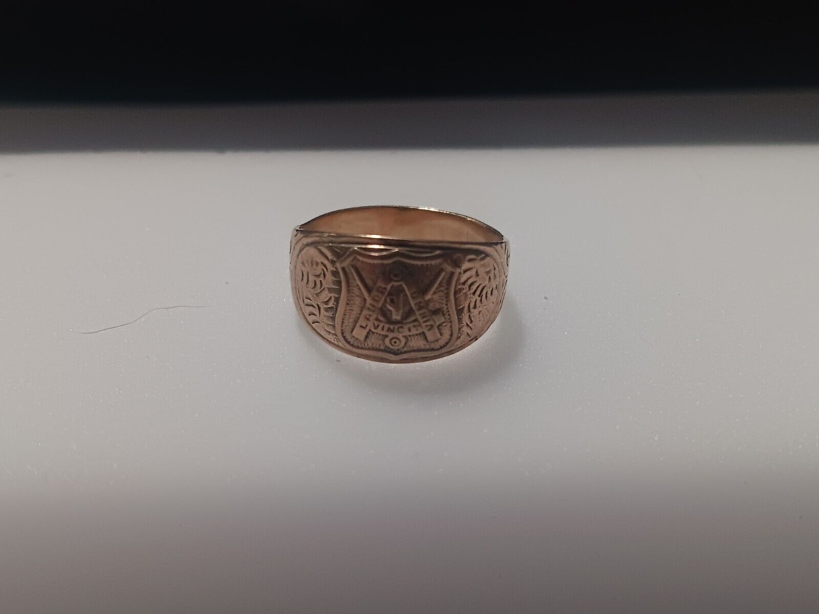 Vintage 10k Yellow Solid Gold Brotherhood of Carpenters & Joiners Signet Ring