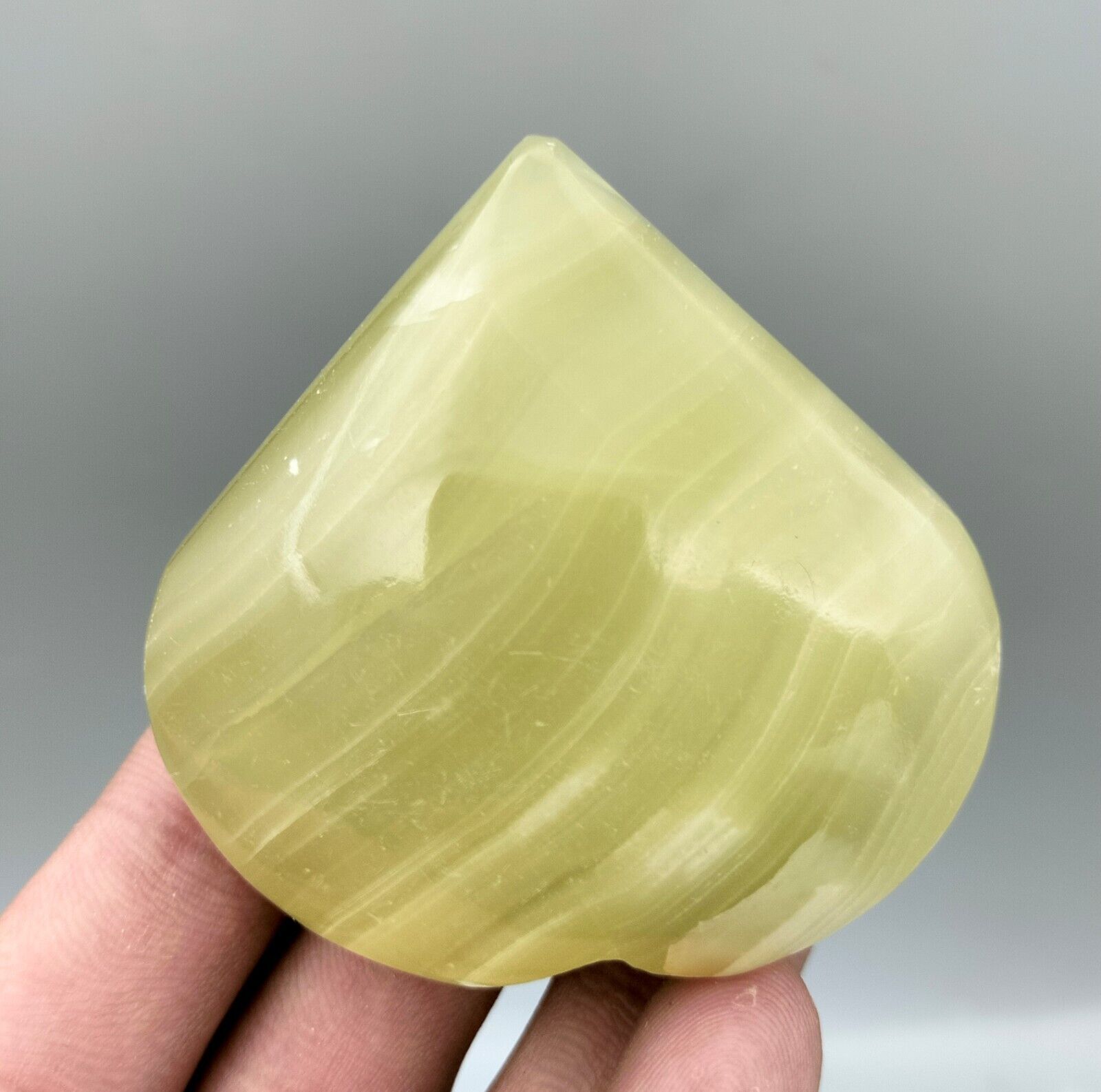 119 Gm Top Quality  Hand Made Pistachio Calcite Healing Heart@ Afghanistan