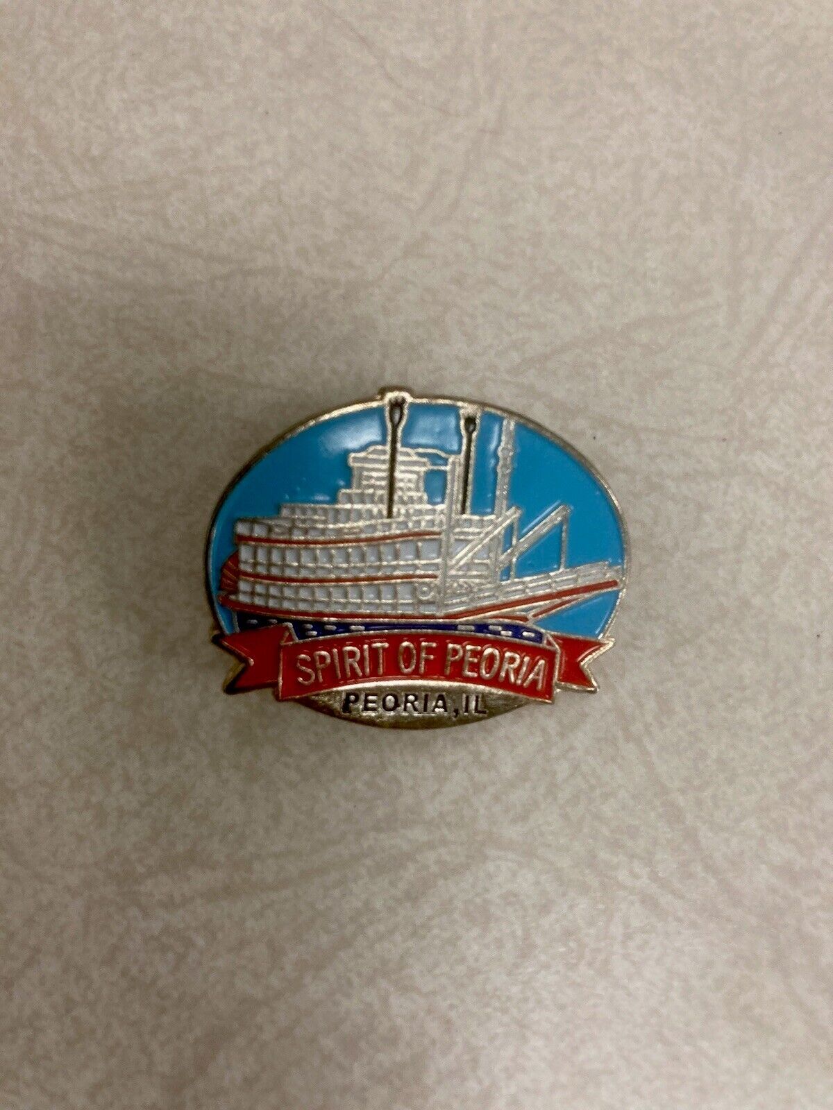 Vintage Spirit Of Peoria Steamboat On Water Lapel Hat Pin. Peoria, Illinois