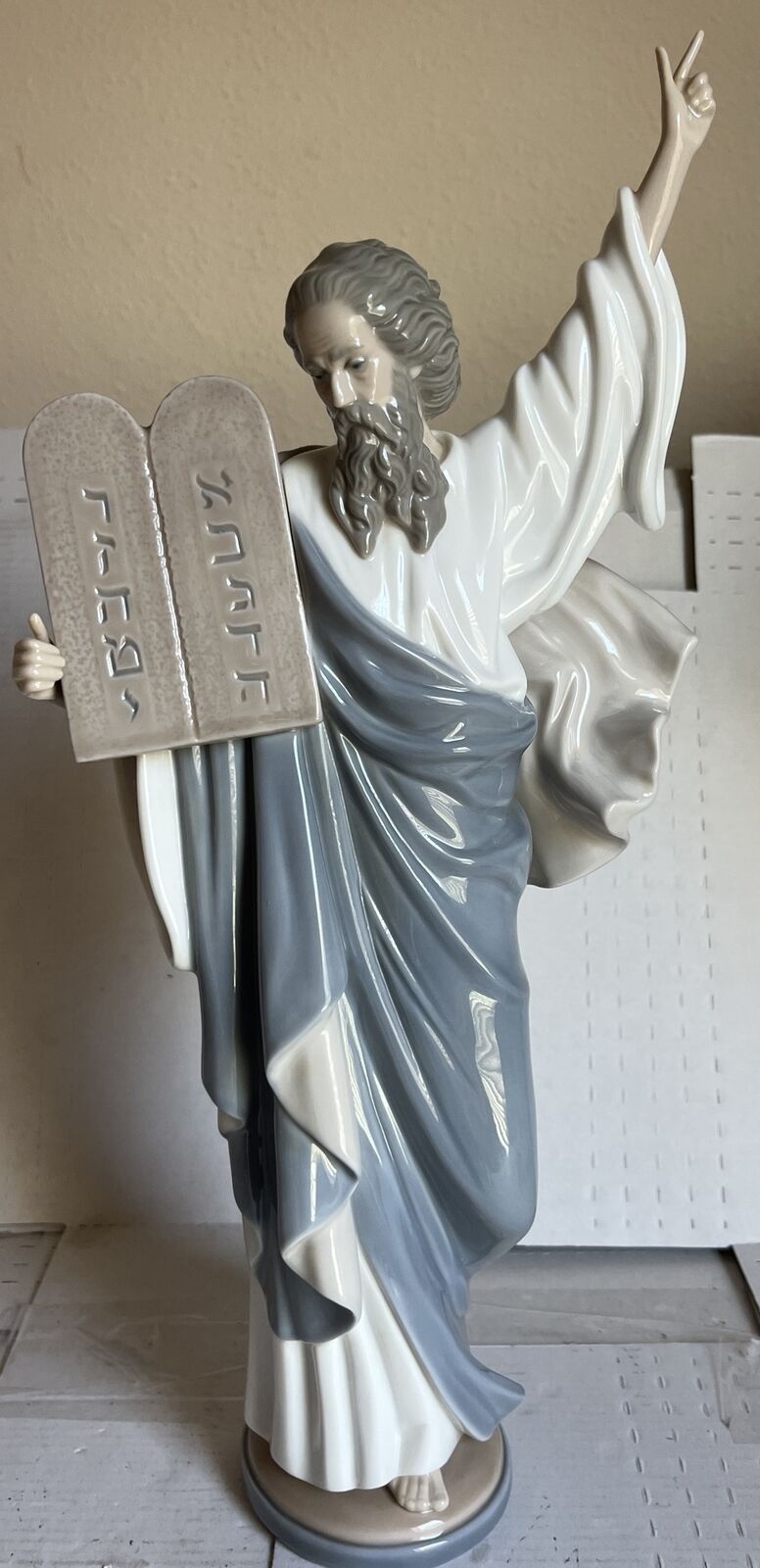Lladro Moses porcelain Religious Figurine 16'' x 7'' wide. W/BOW FLAWLESS MINT
