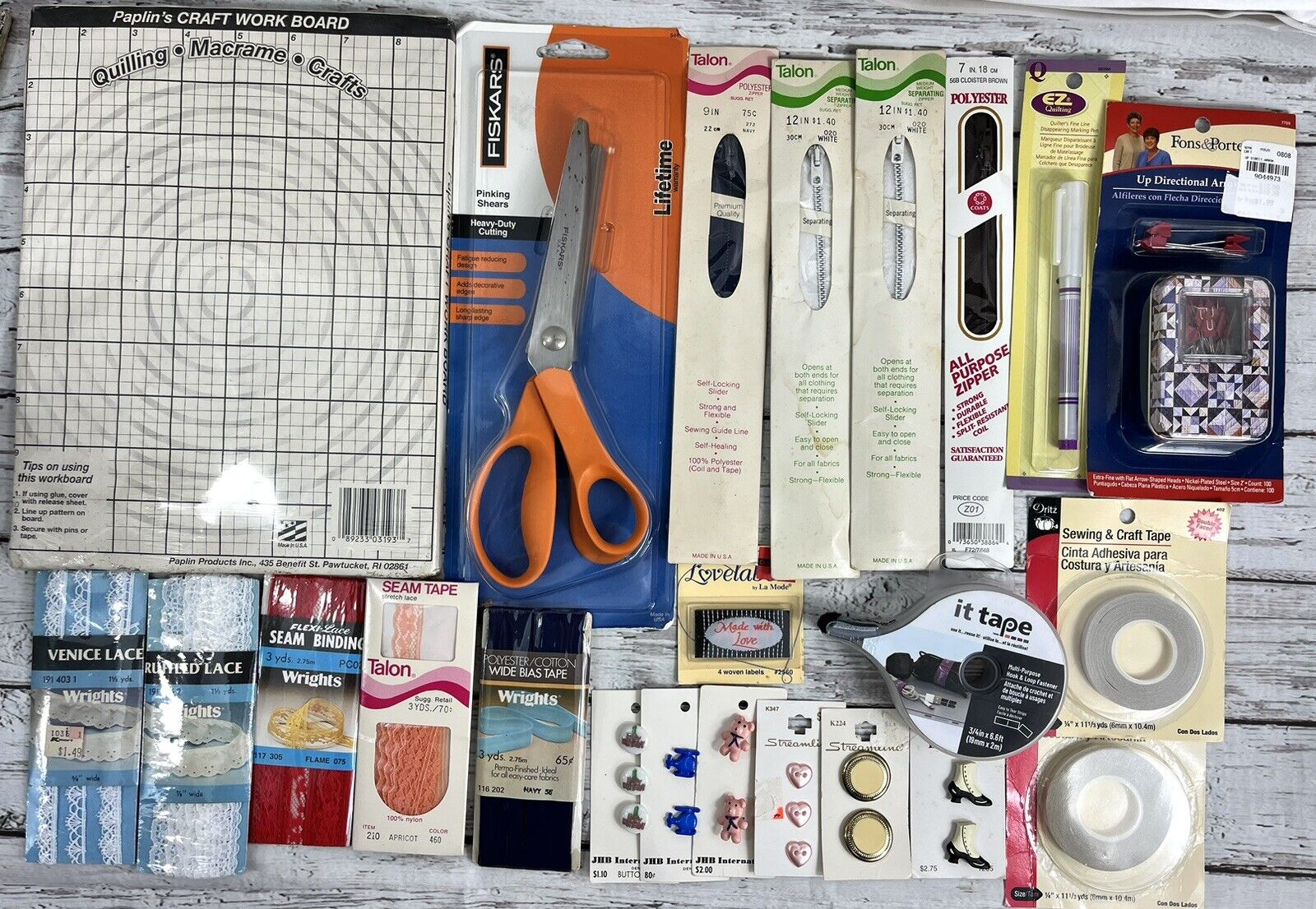 Mixed Lot of Sewing & Quilting Notions Supplies Buttons, Zippers, Scissors