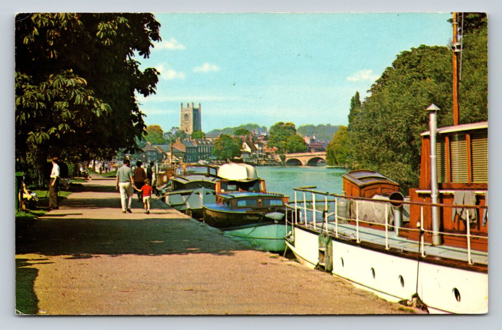 Promenade Henley-On-Thames Walkway - England VINTAGE Postcard
