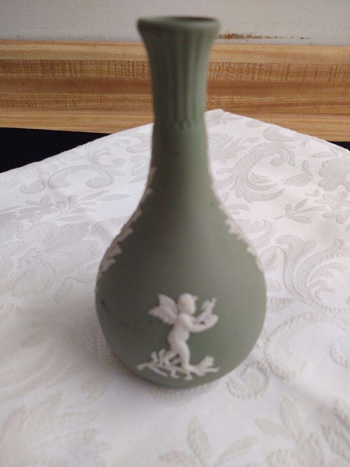 Vtg. Wedgewood, England sage green Japanese bud vase; cherubs.