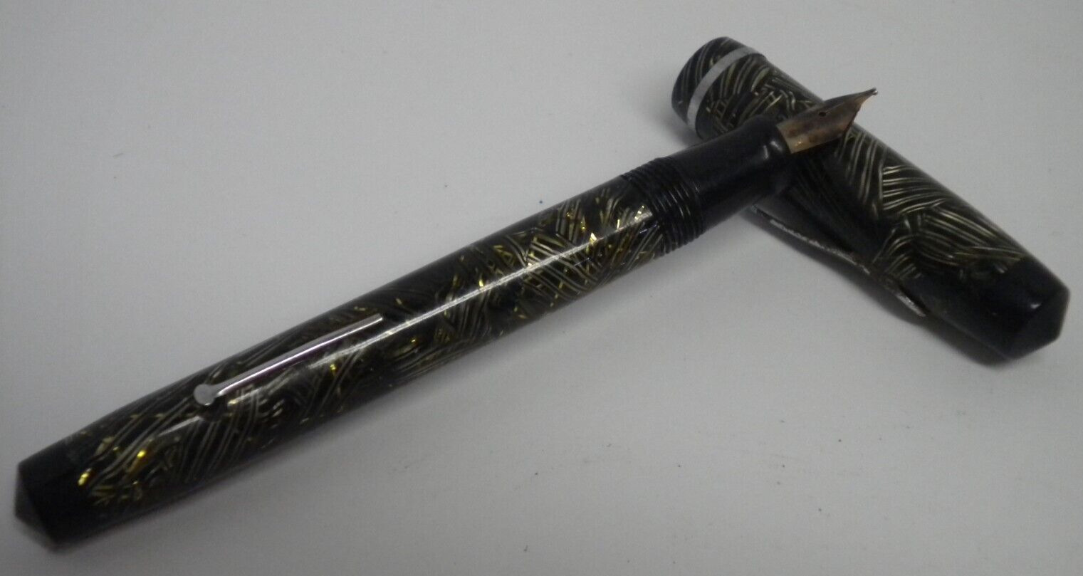 Antique Vintage Wasp Pen Co Fountain Pen The Clipper USA 