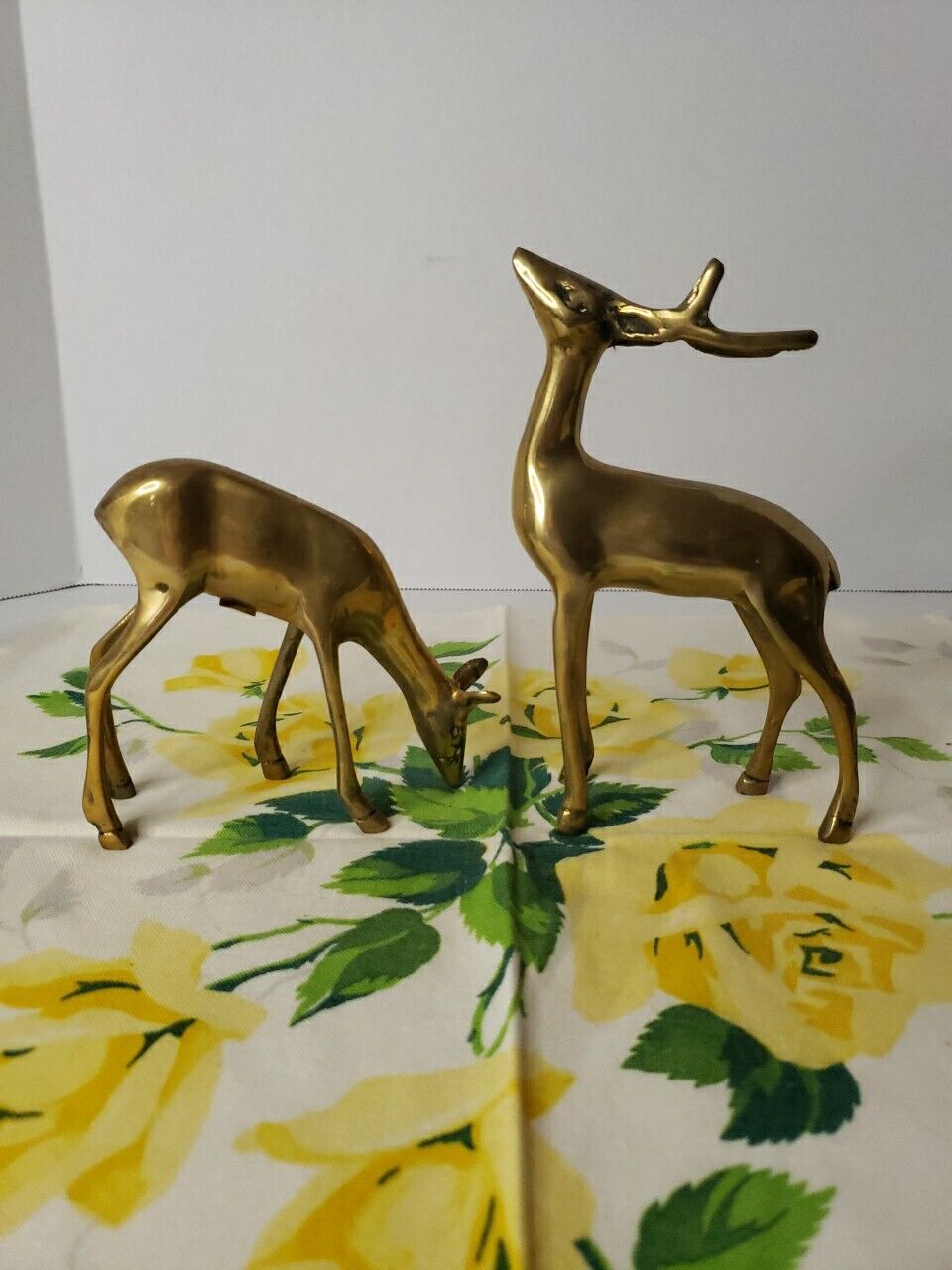 VTG Brass Deer & Doe Figures Figurine Set Woods Animals Cabin Home Decor Hunting