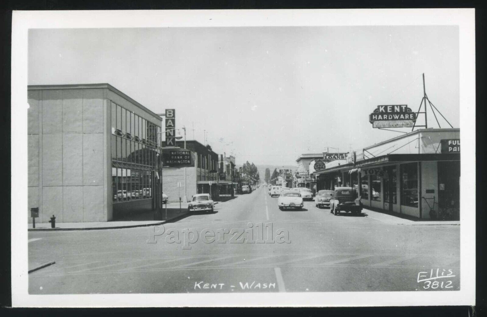 WA Kent RPPC 1950's STREET SCENE Cars KENT HARDWARE STORE Bank by Ellis 3812