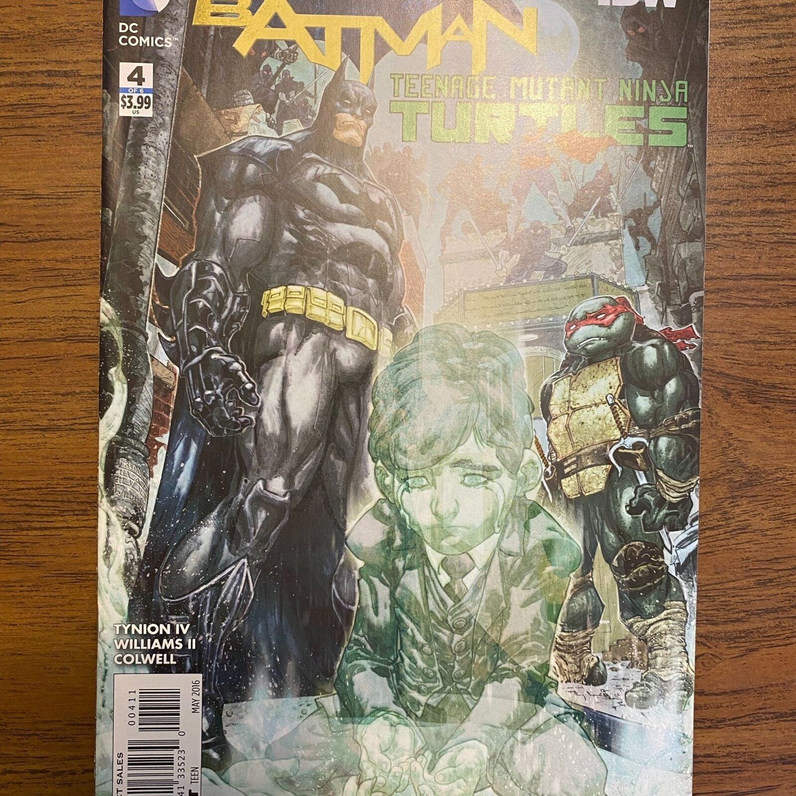 DC Comics Batman & Teenage Mutant Ninja Turtles #4 of 6 (May 2016)
