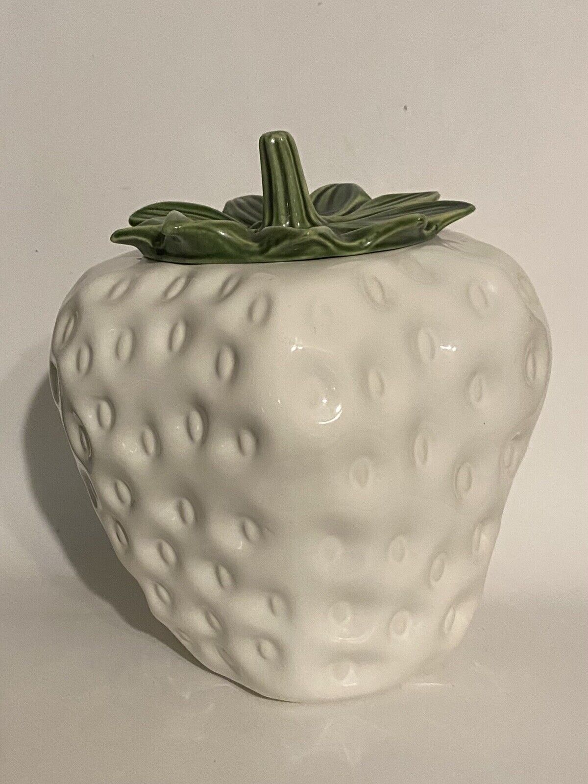 Vintage 1950s McCoy Pottery White Strawberry Cookie Jar #263 USA