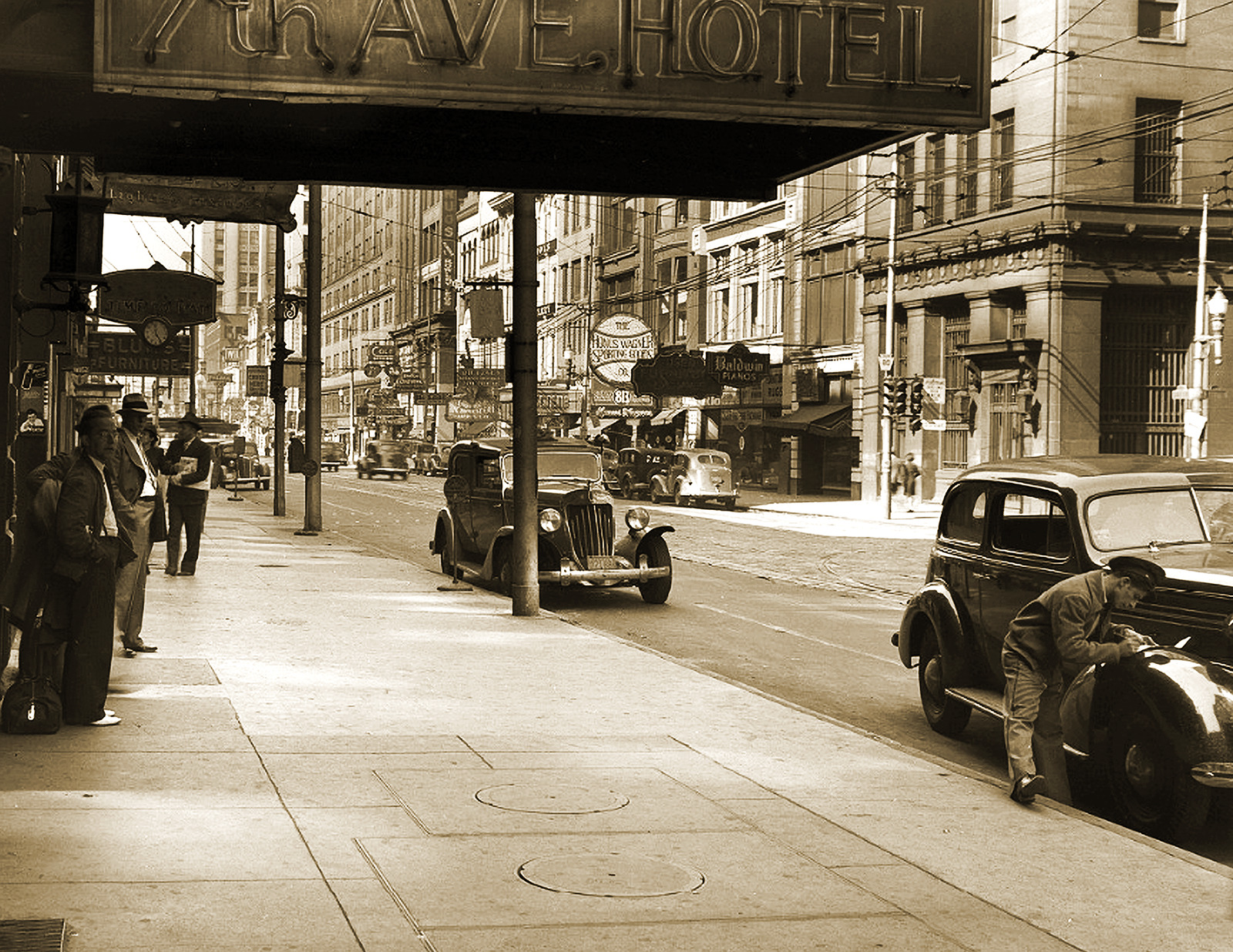 1938 Seventh Avenue Hotel Pittsburgh PA Old Photo 8.5\