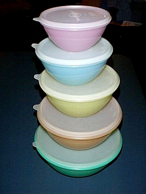 Vintage TUPPERWARE Mixing & Storing WONDERLIER Nesting Bowls with Seals Set of 5