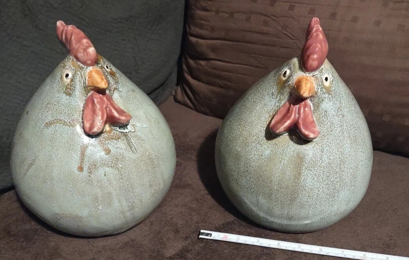 Pair of LARGE Ceramic Green Plump Figurine Chickens for Home Decor in XLNT COND