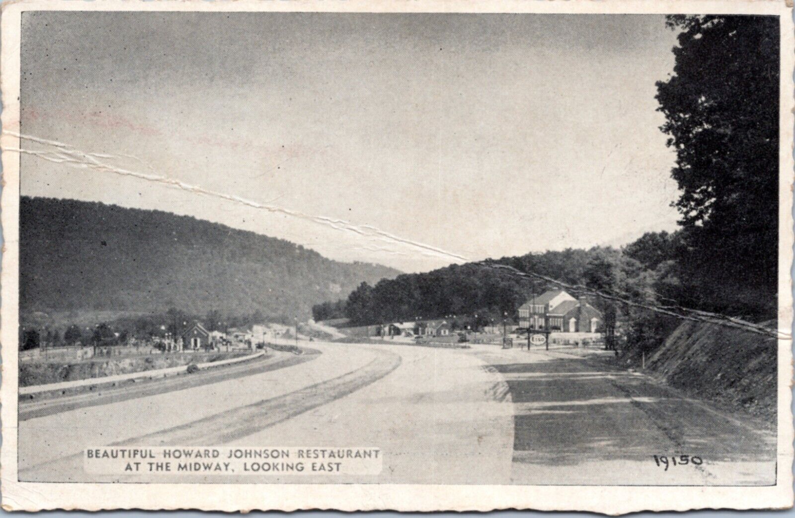Postcard PA Pennsylvania Turnpike - Howard Johnson at the Midway Looking East