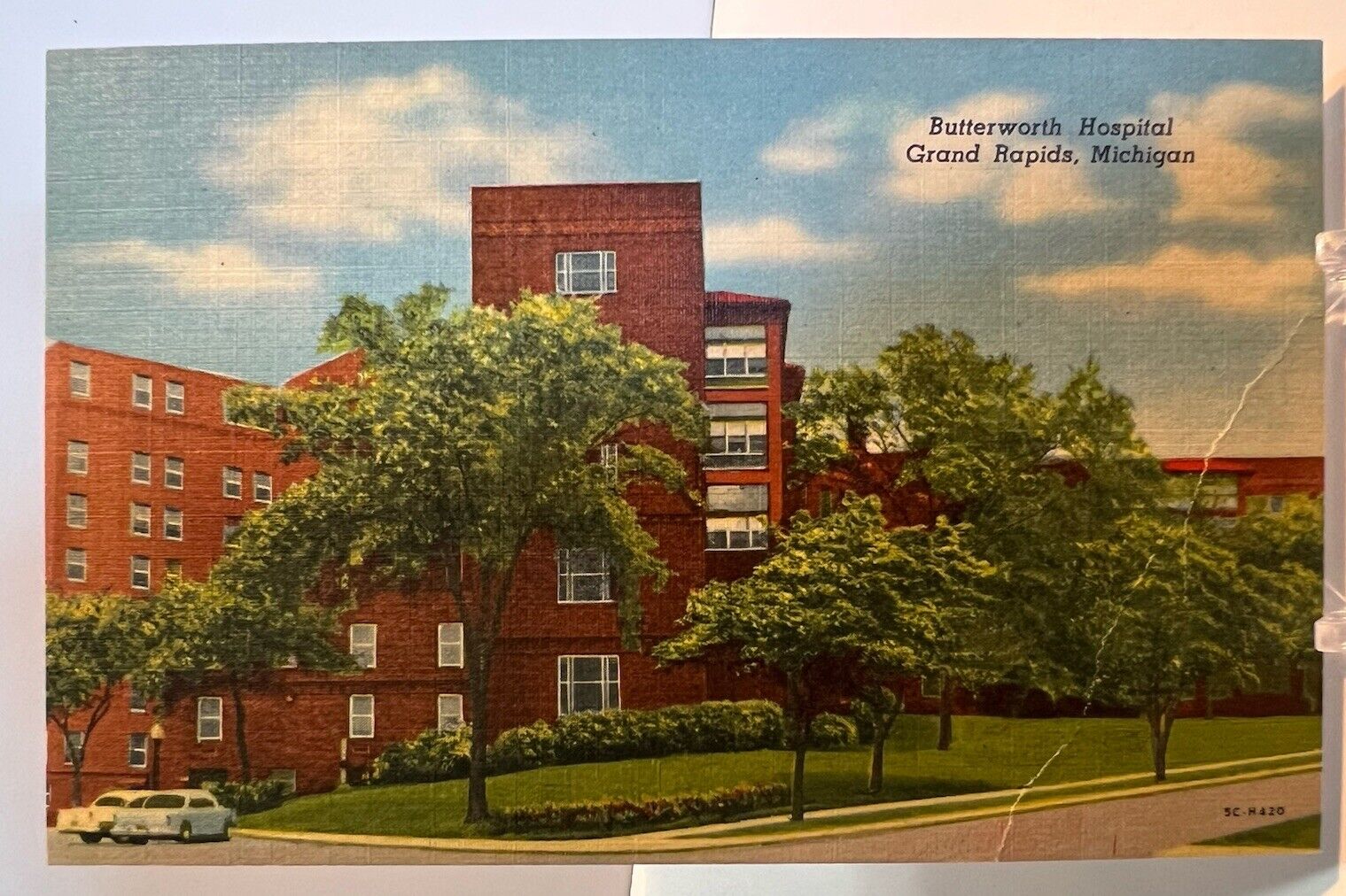 Grand Rapids MI Michigan, Butterworth Hospital Old Cars, Vintage Postcard
