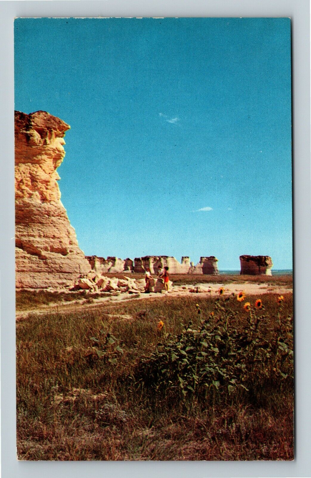 Oakley KS-Kansas, Monument Rocks Vintage Souvenir Postcard