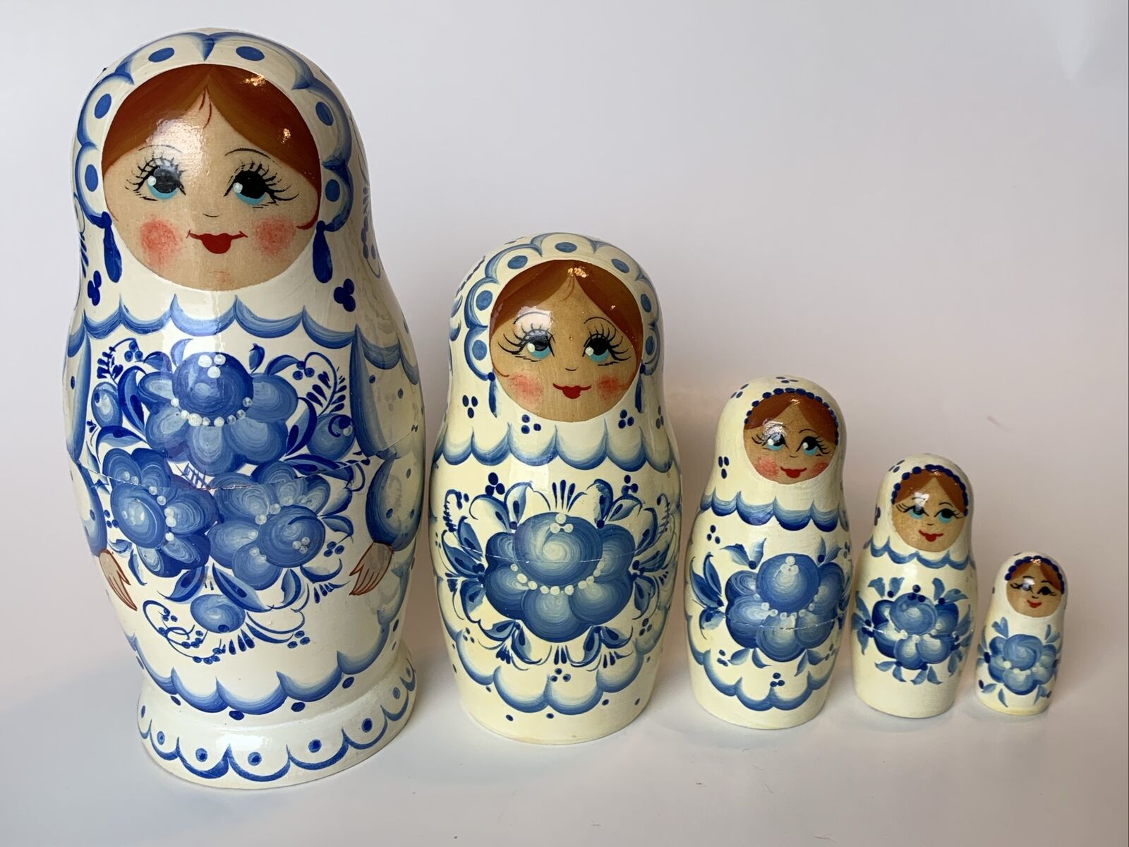 Vintage Matryoshka 6” 5-Nesting Dolls Russian Wood Toy Folk Art 5 piece SIGNED