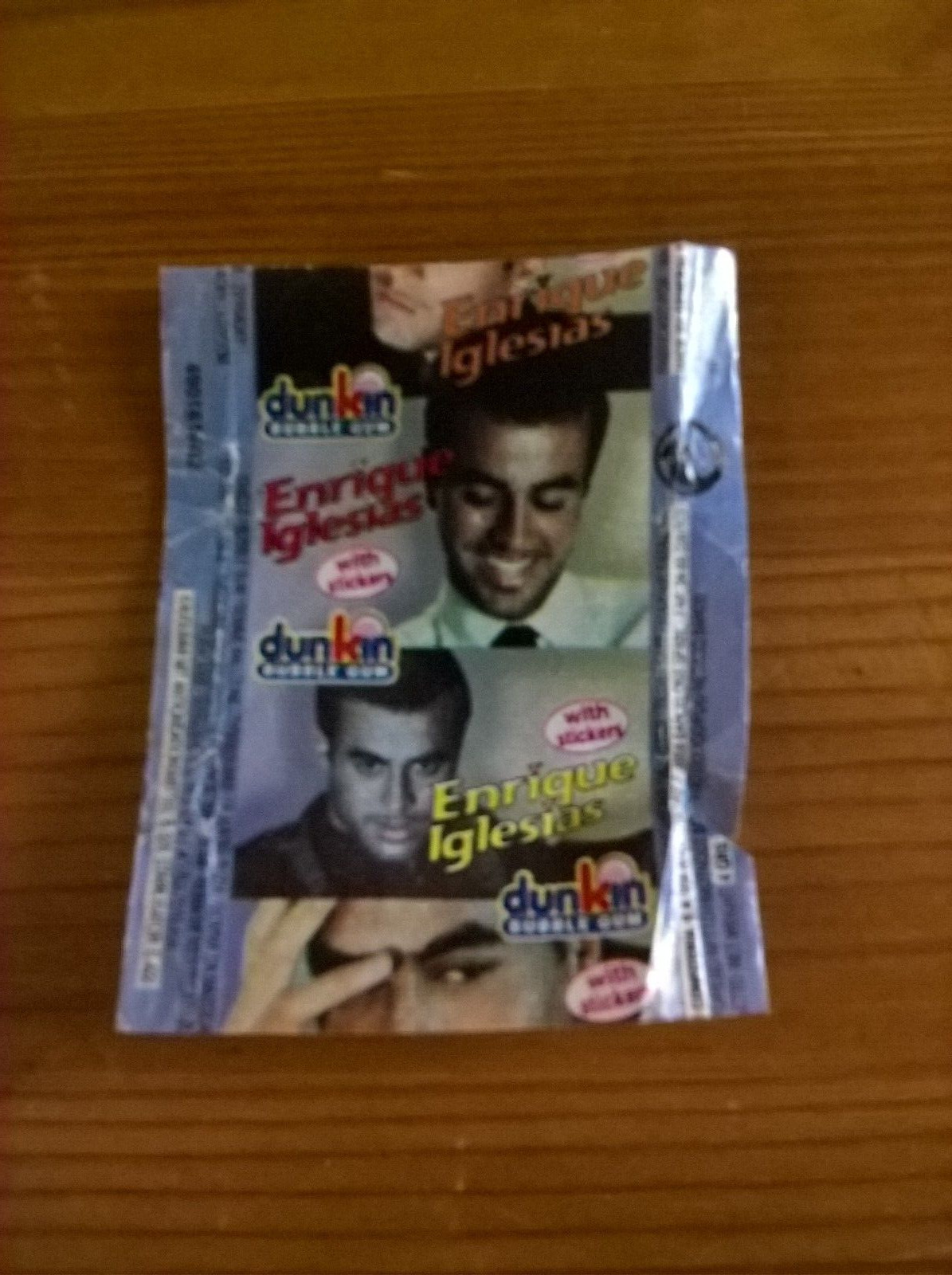 Empty wrapper for Dunkin Enrique Iglesias bubble gum stickers