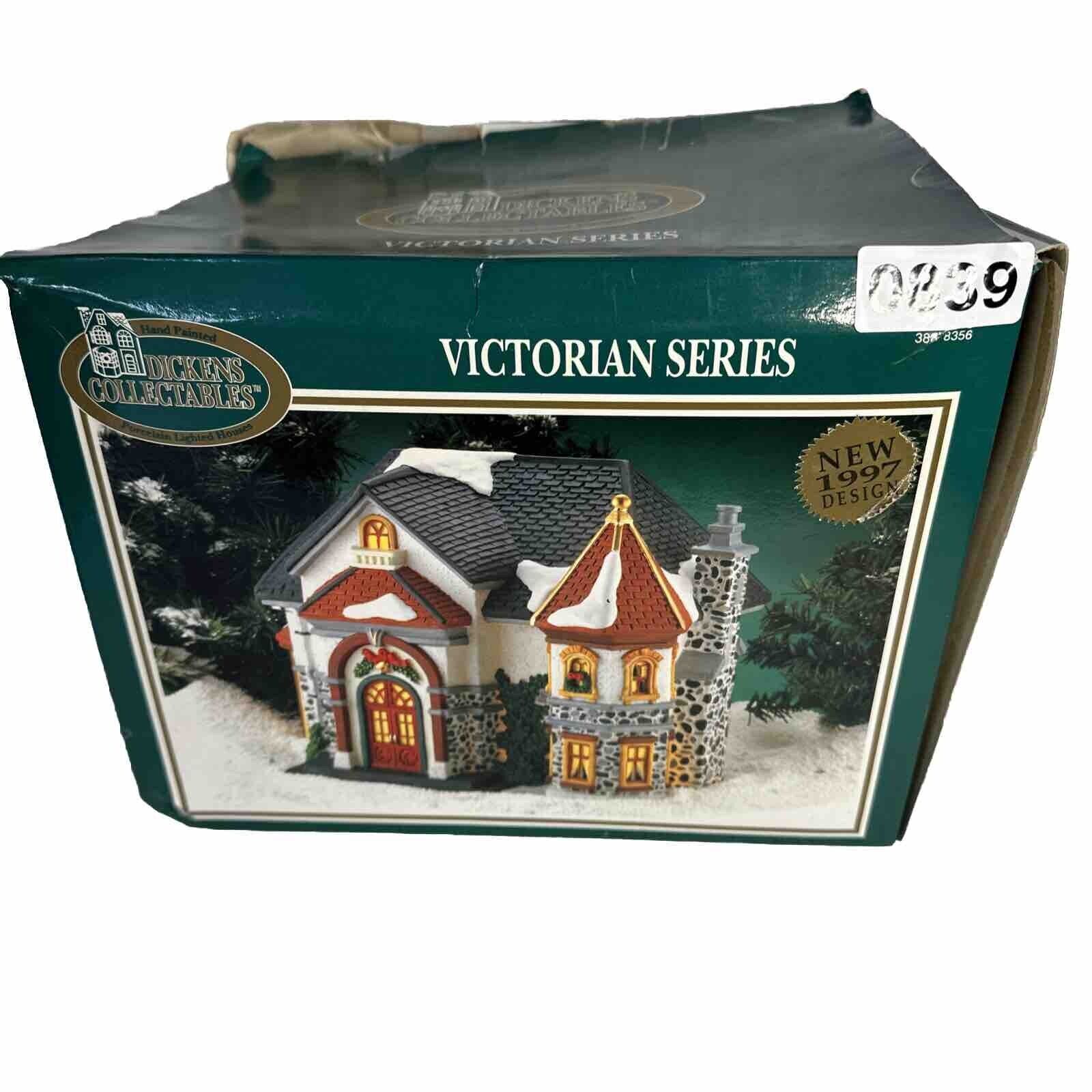 Vintage Dickens Collectables Christmas Victorian Series House Lighted Porcelain