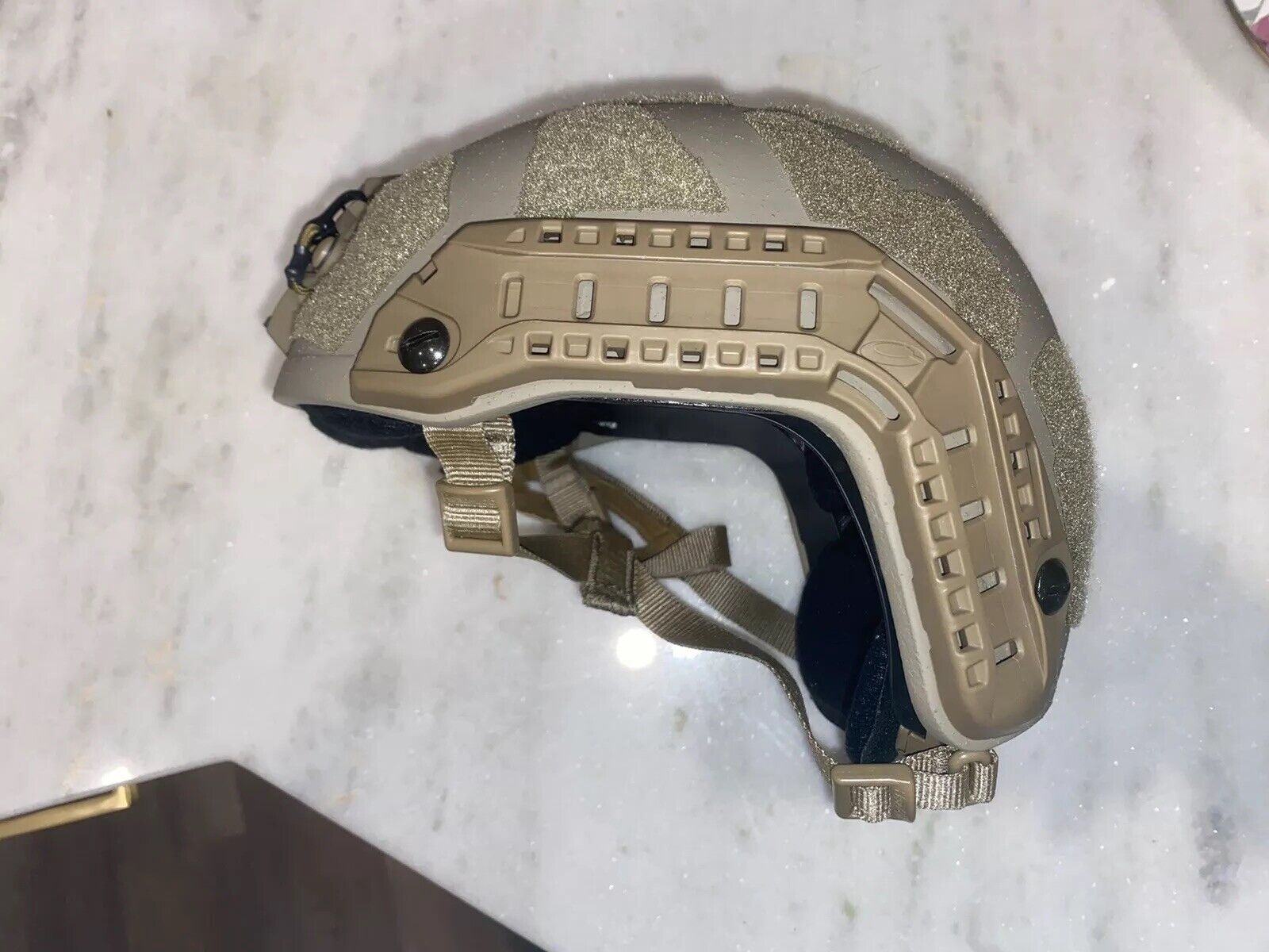 Ops Core FAST-SF ballistic helmet: FDE, medium
