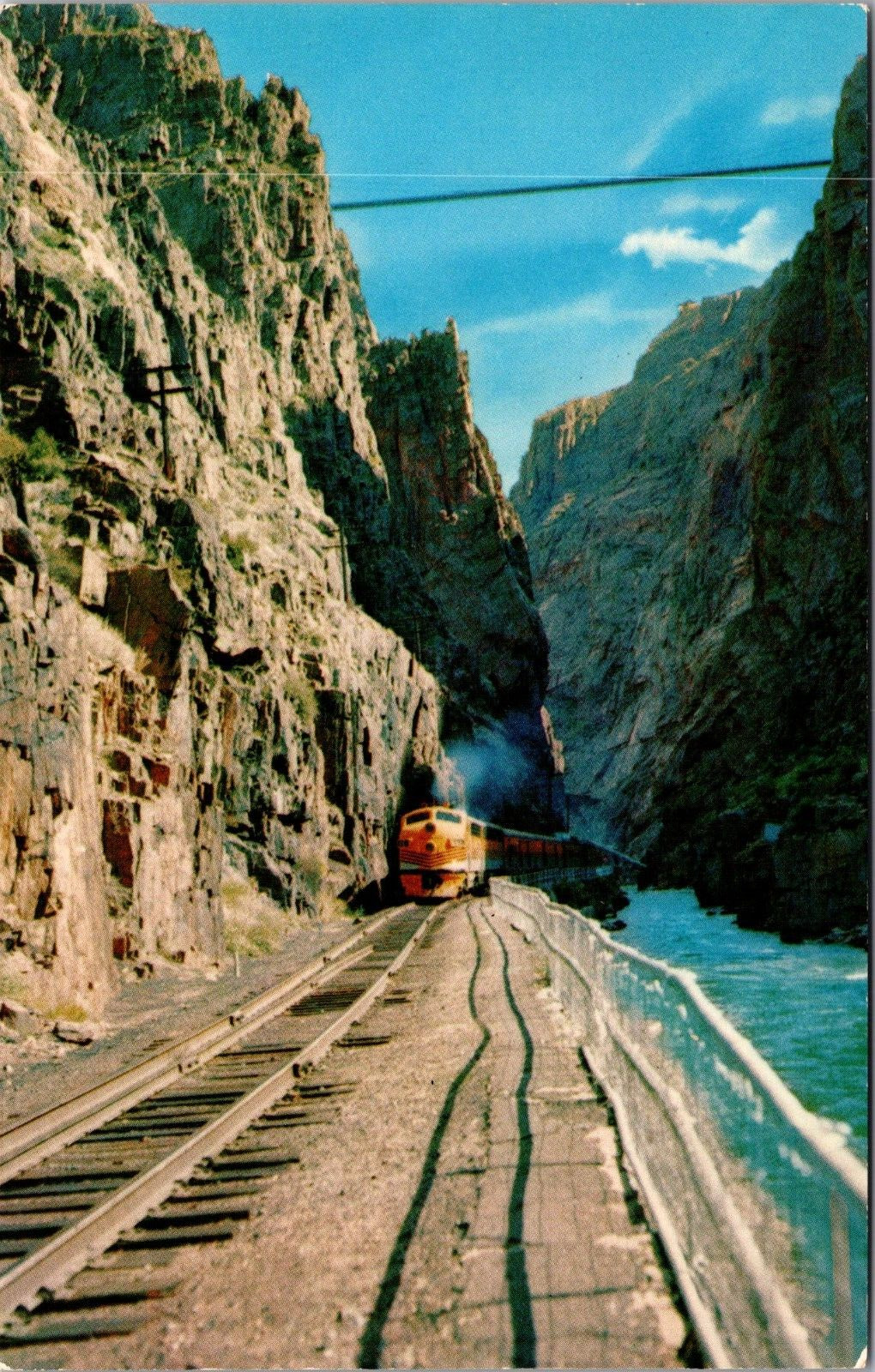 Postcard  Royal Gorge Suspension Bridge & Train Canon City Colorado [cd]