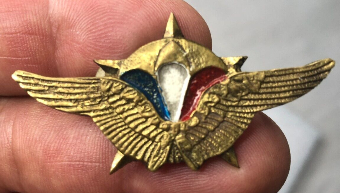 French Army Paratrooper Badge 1st Parachute Chasseur Regiment R.C.P. Est. 1937