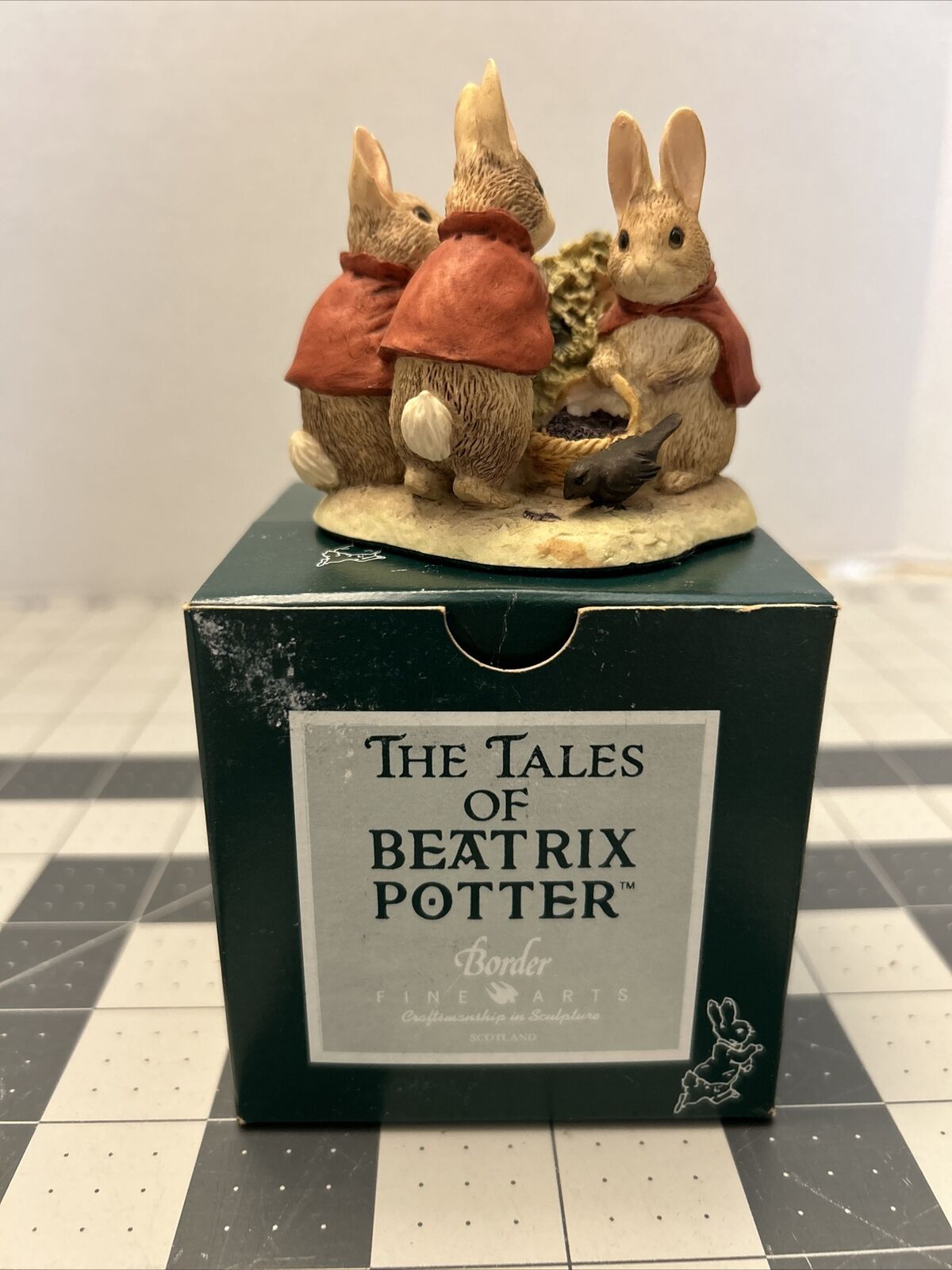 Vtg Beatrix Potter Figurine Flopsy, Mopsy and Cotton Tail Scotland 1994 W OG Box