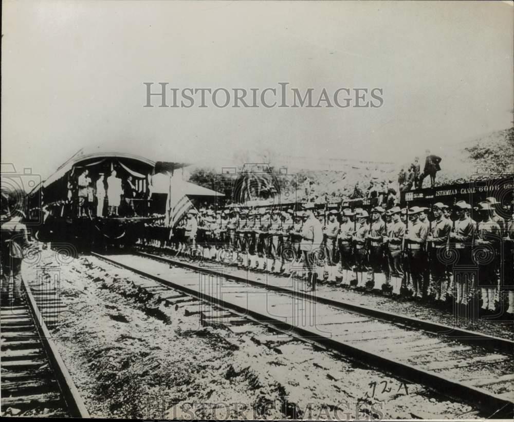 1903 Press Photo President Theodore Roosevelt visits Marines, Panama Canal Zone