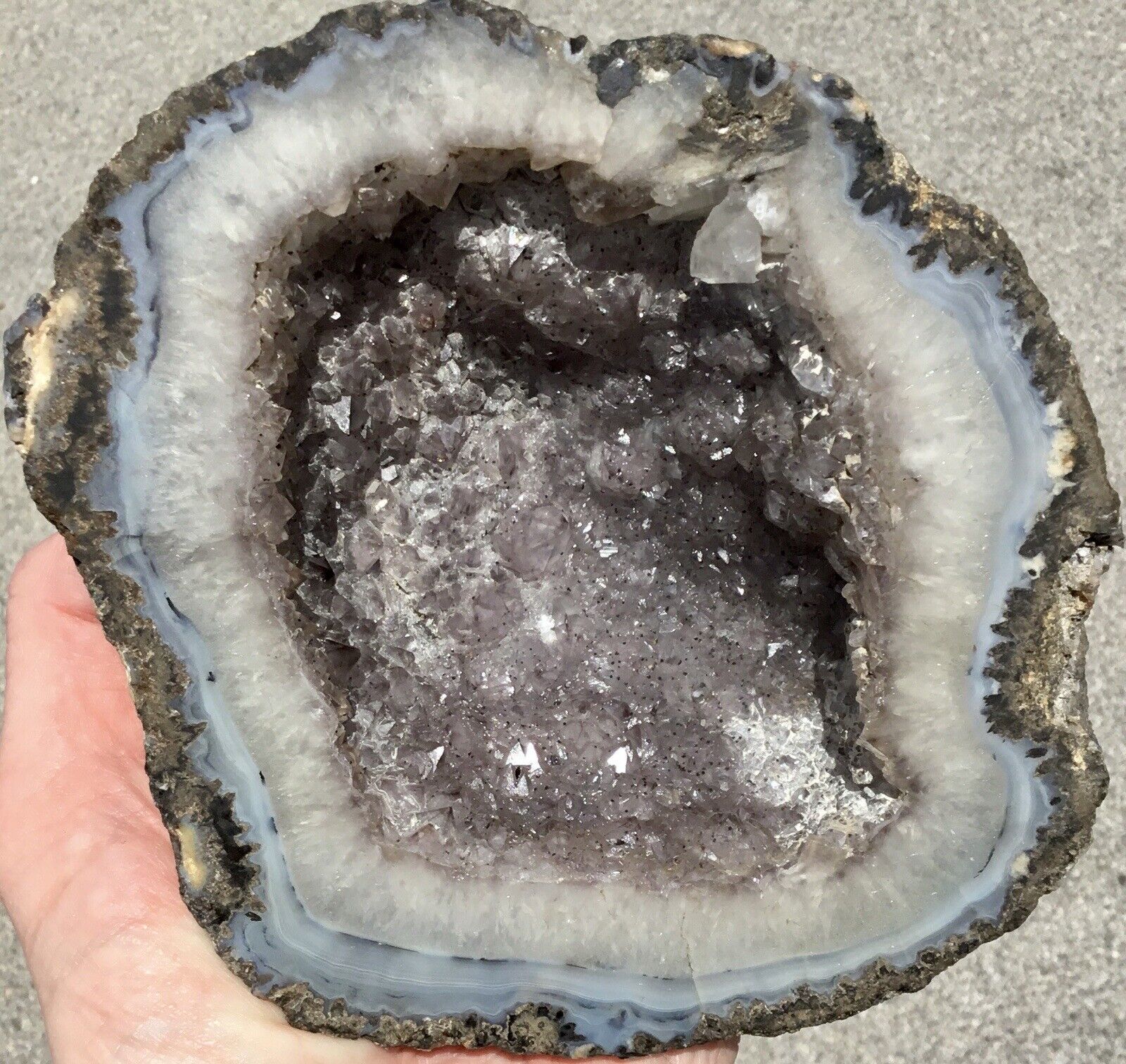 2lb 11.9oz Amethyst Agate Geode Blue Chalcedony Display Piece Fluorescent