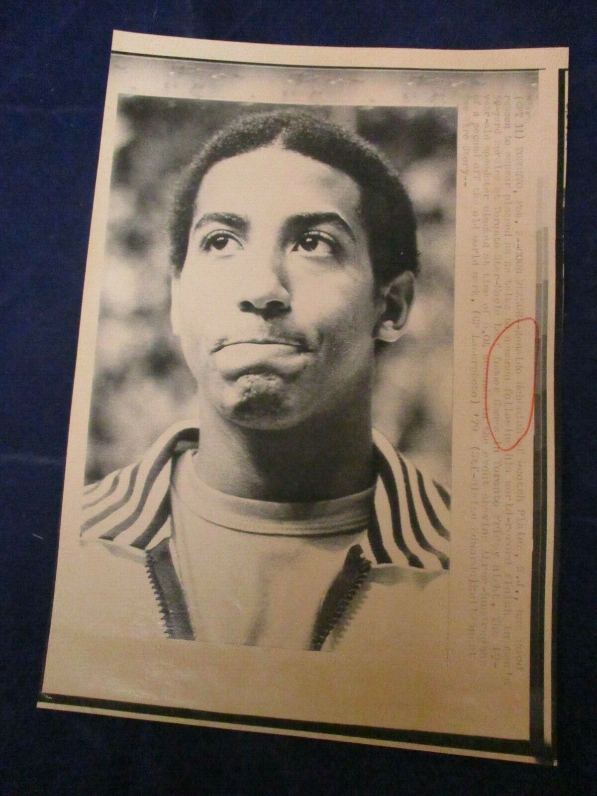 1979 Renaldo Nehemiah WR 50-meter hurdle news conf. Vintage Wire Press Photo