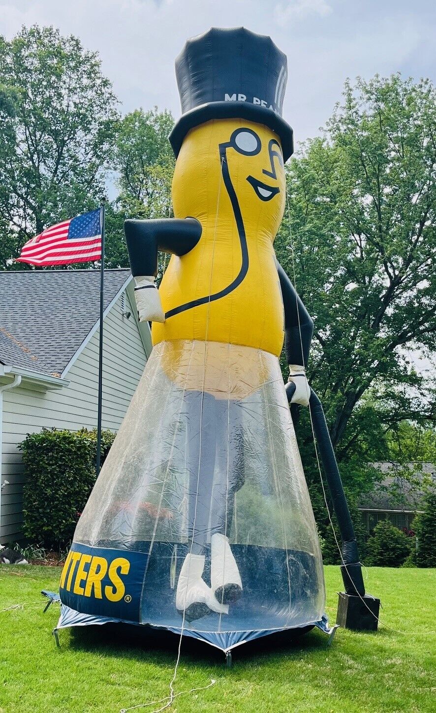 Planters Mr. Peanut 25\' outdoor inflatable - one of a kind, great condition 